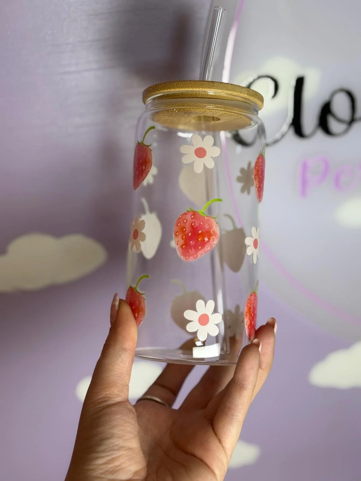 16oz Strawberry & Daisy Clear Bamboo Glass Can