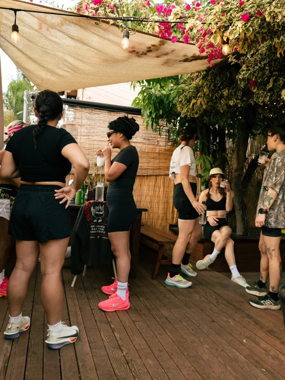 Sunday Scaries don&rsquo;t exist when you get to look forward to Monday Night Ladies Run! 

7pm at Mohawk. 

Come a little early for a pre run mobilization or leg compression. 

Sauna &amp; Cold Plunge is available after the run! 

3 miles at a toget