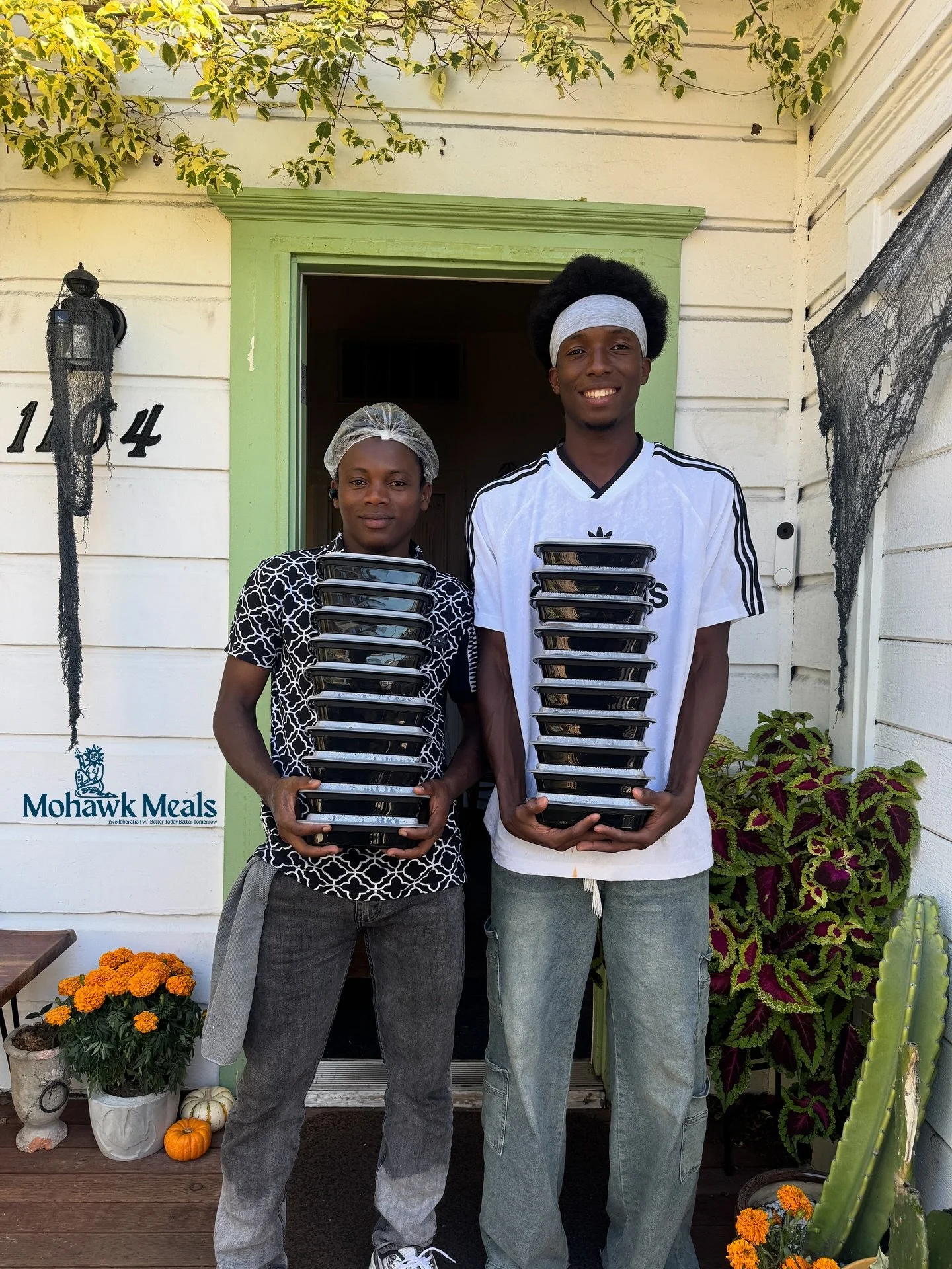 Mohawk Meals Week 2 Drop ✅

Thank you for ordering your meals! Your orders go directly to supporting @bettertodaybettertomorrow_org and our mentorship of the young men in teaching healthy habits, healthy eating, and entrepreneurial mindsets. 

CO-WOR