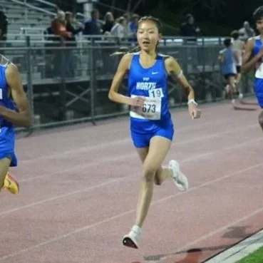 April Wrap: Lee smashes state 3200m record, leads flood of big results in distance and hurdles
