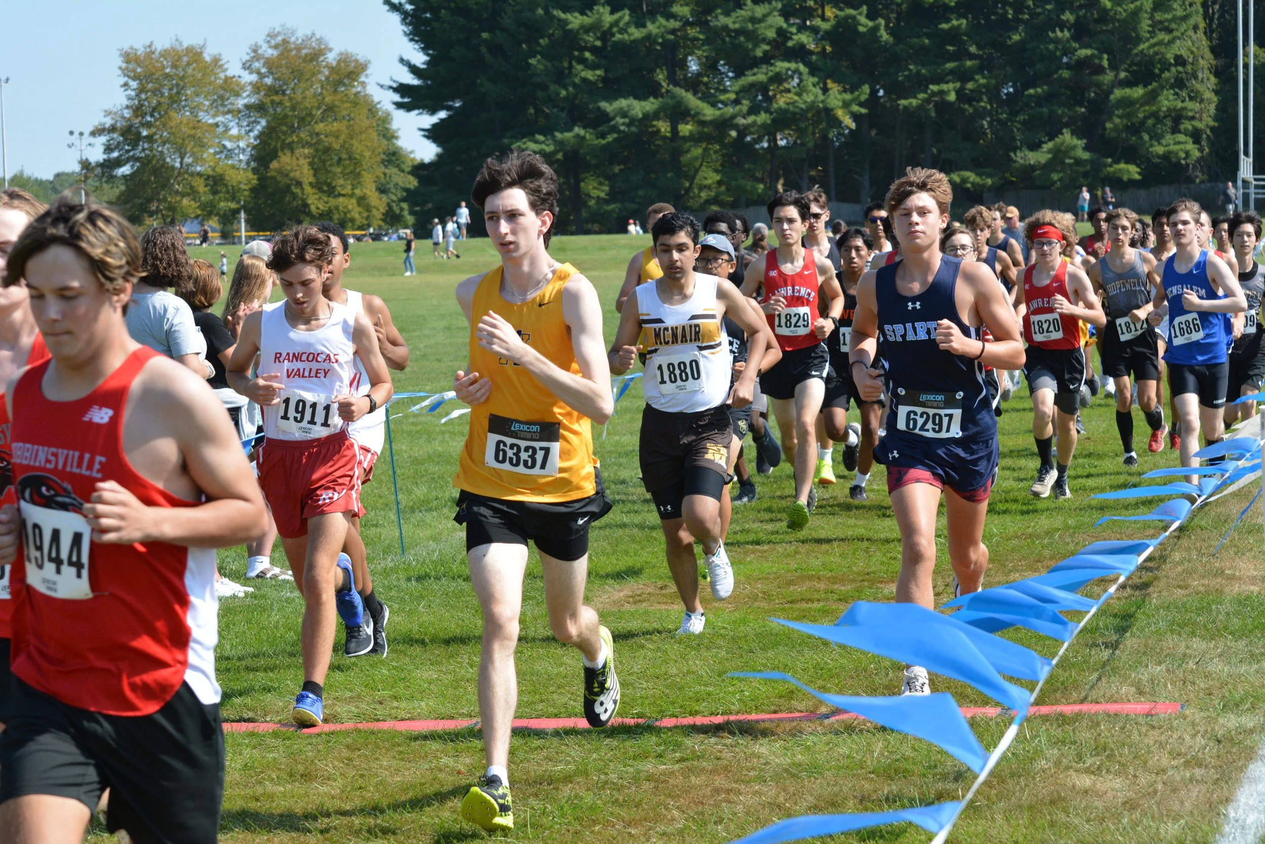 TCNJXCInvy2025_VarBoysCourse_Small-029.jpg