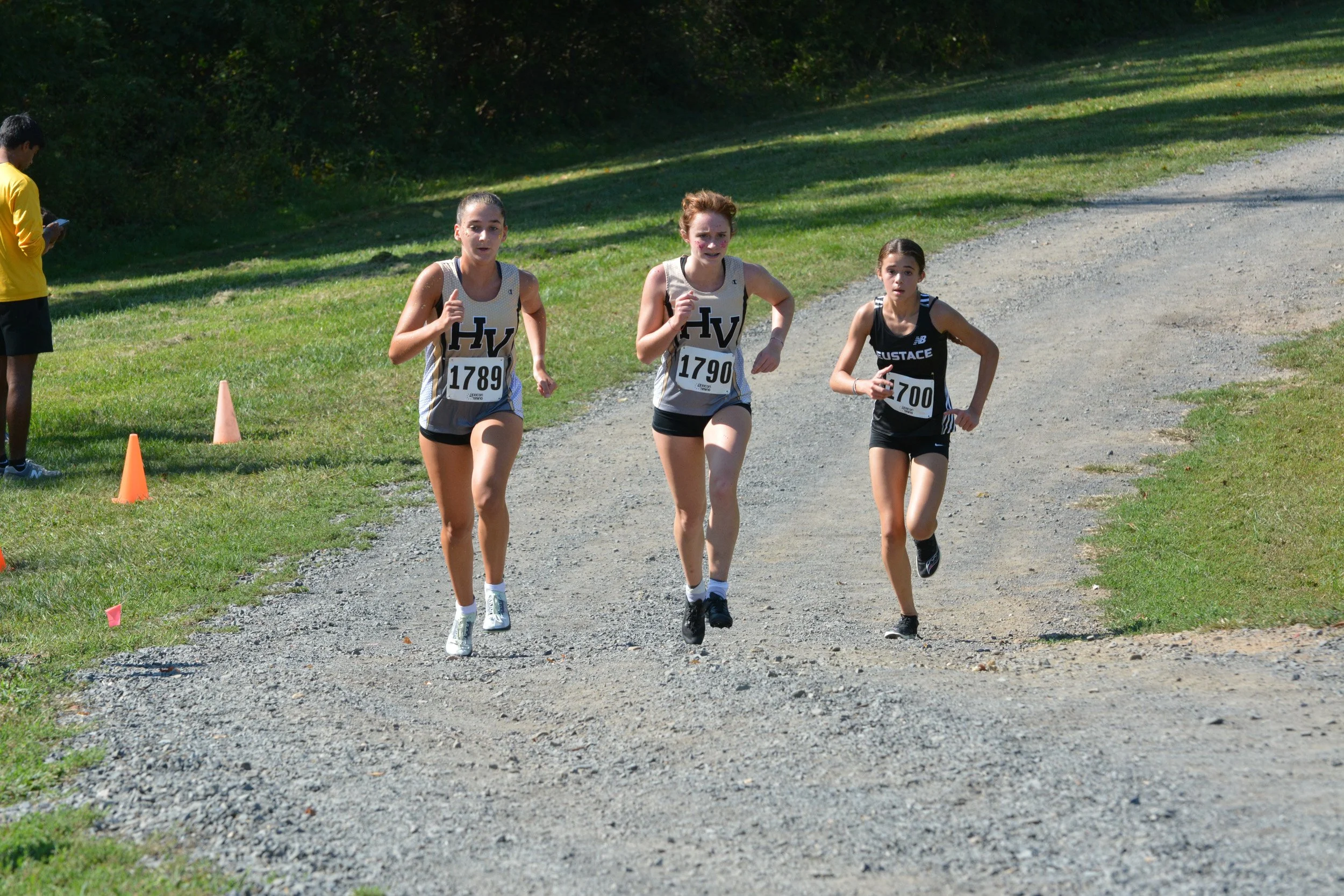 TCNJXCInvy2025_VarGirlsCourse_Small-075.jpg