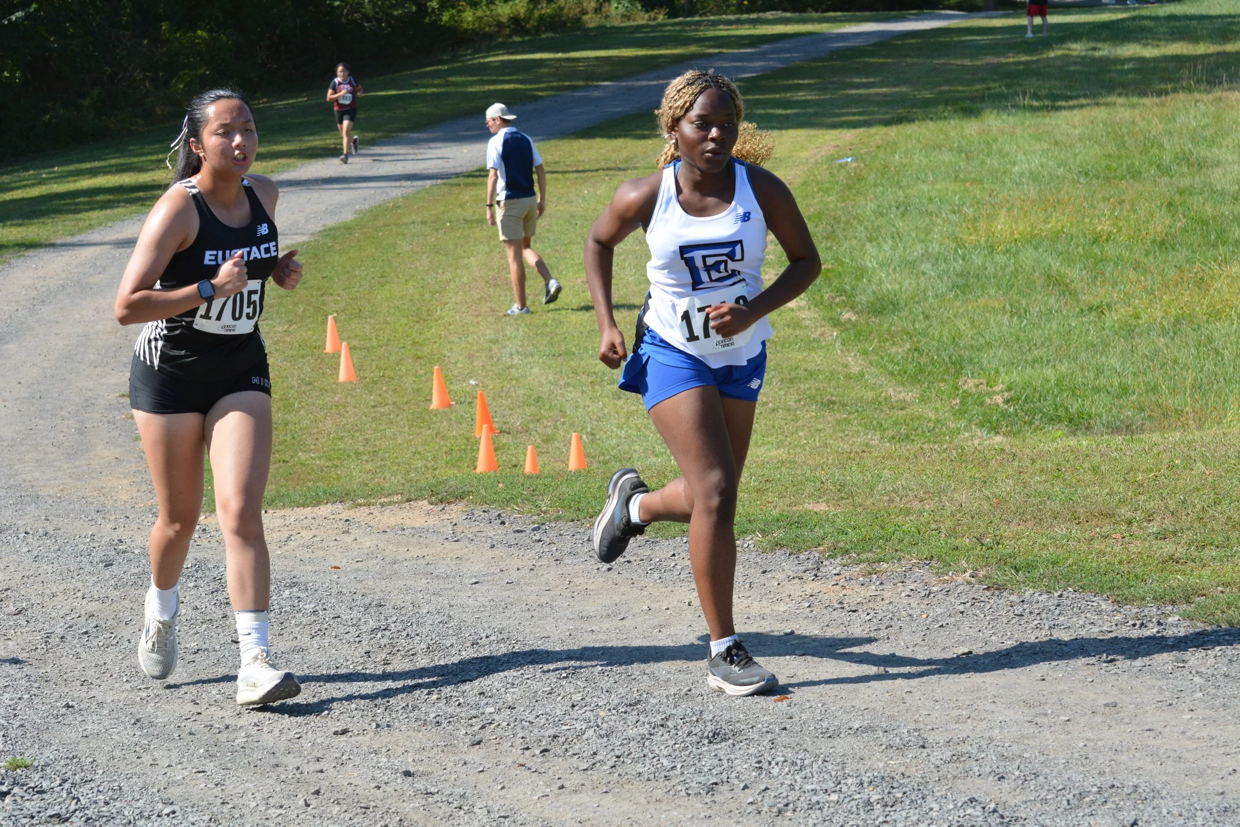 TCNJXCInvy2025_VarGirlsCourse_Small-114.jpg