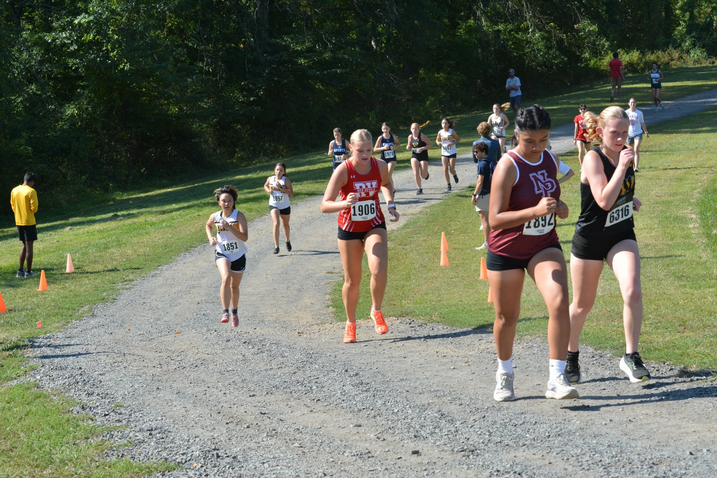 TCNJXCInvy2025_VarGirlsCourse_Small-095.jpg