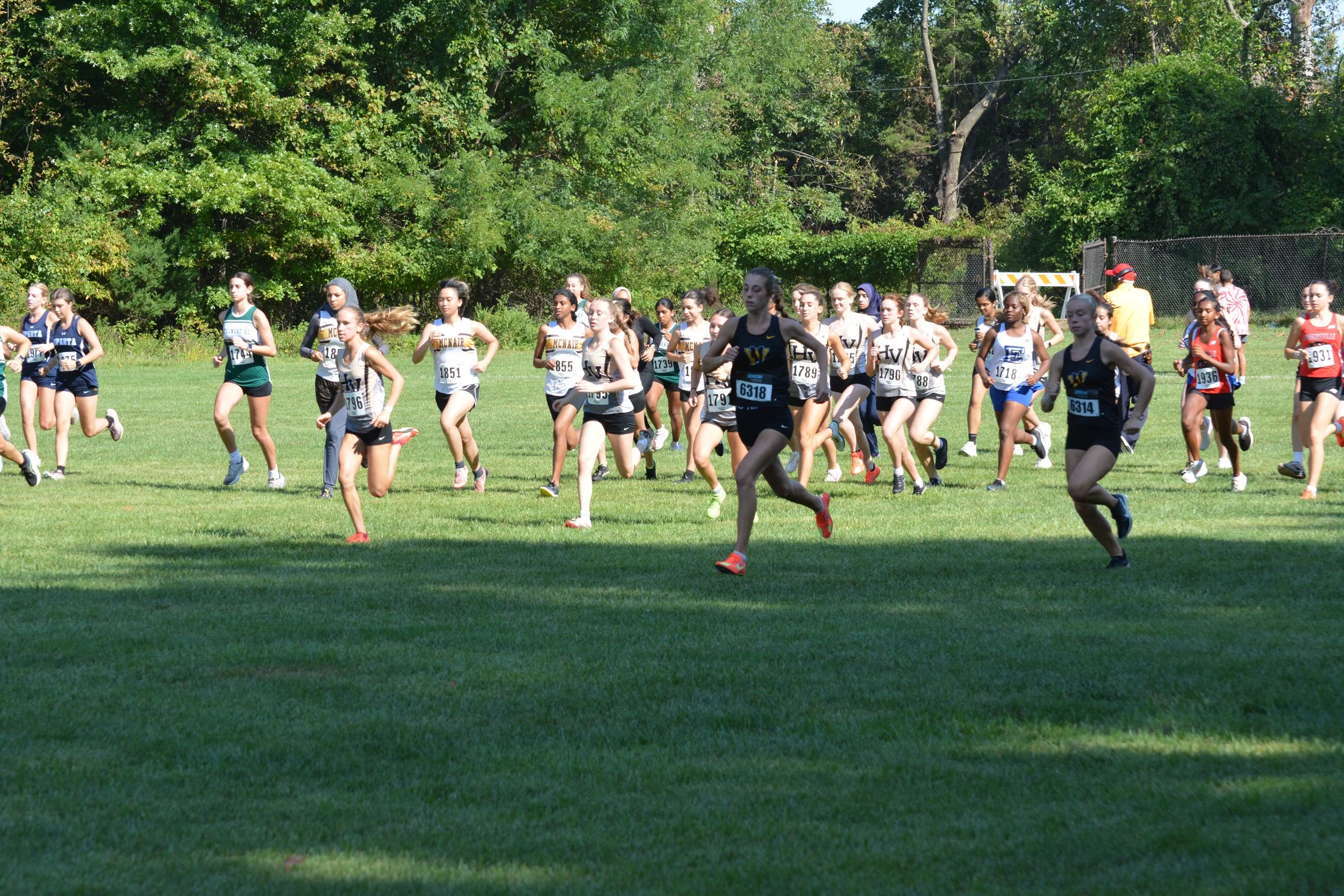 TCNJXCInvy2025_VarGirlsCourse_Small-006.jpg