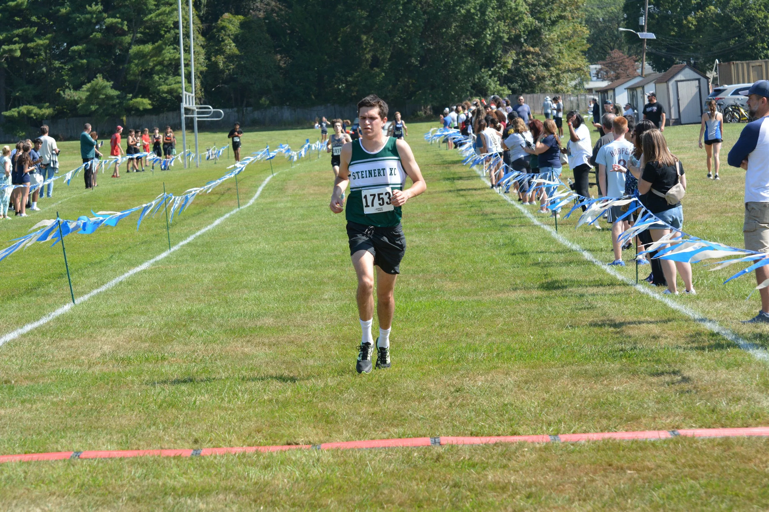TCNJXCInvy2025_VarBoysFinish_Small-016.jpg