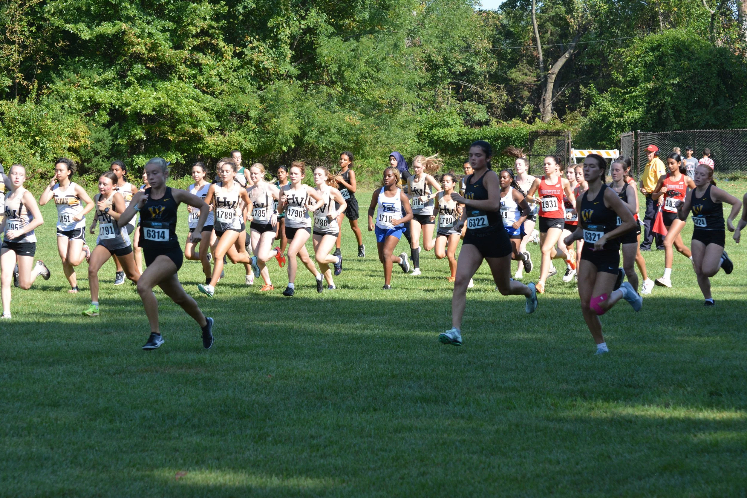 TCNJXCInvy2025_VarGirlsCourse_Small-009.jpg