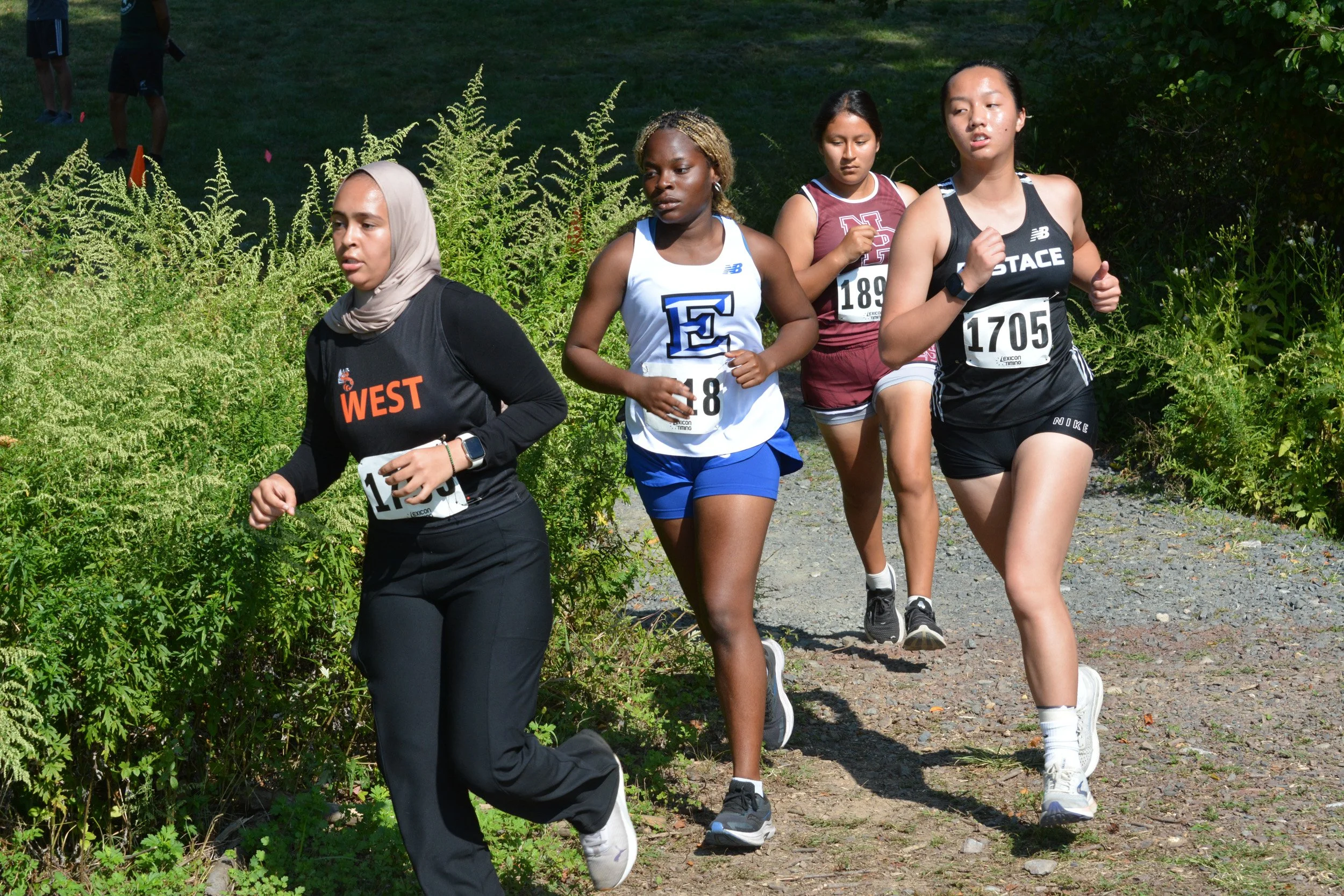 TCNJXCInvy2025_VarGirlsCourse_Small-054.jpg