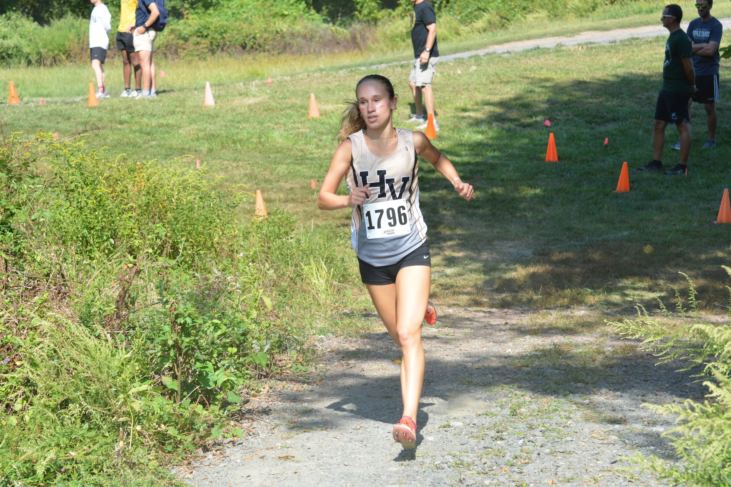 TCNJXCInvy2025_VarGirlsCourse_Small-015.jpg