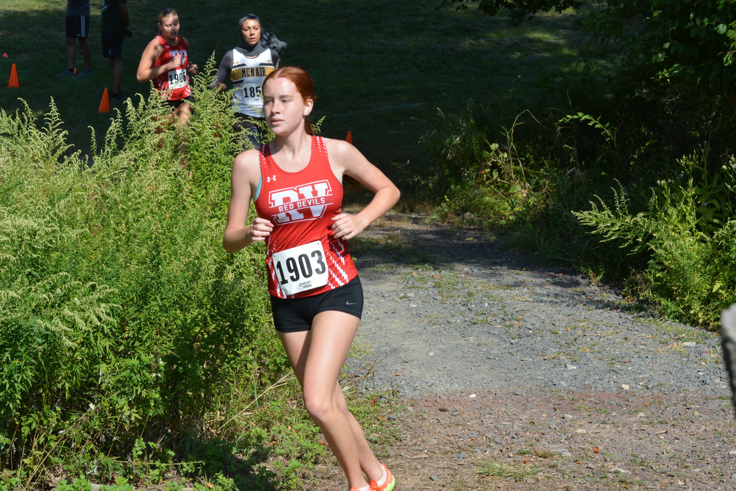 TCNJXCInvy2025_VarGirlsCourse_Small-029.jpg
