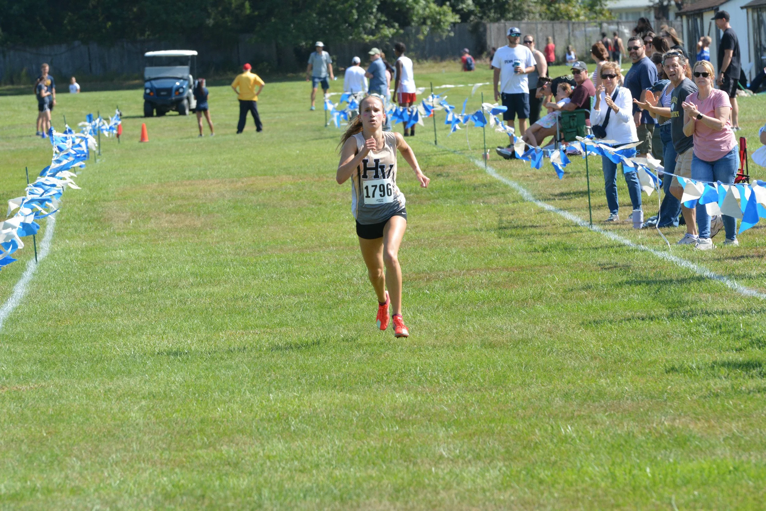 TCNJXCInvy2025_VarGirlsFinish_Small-01.jpg