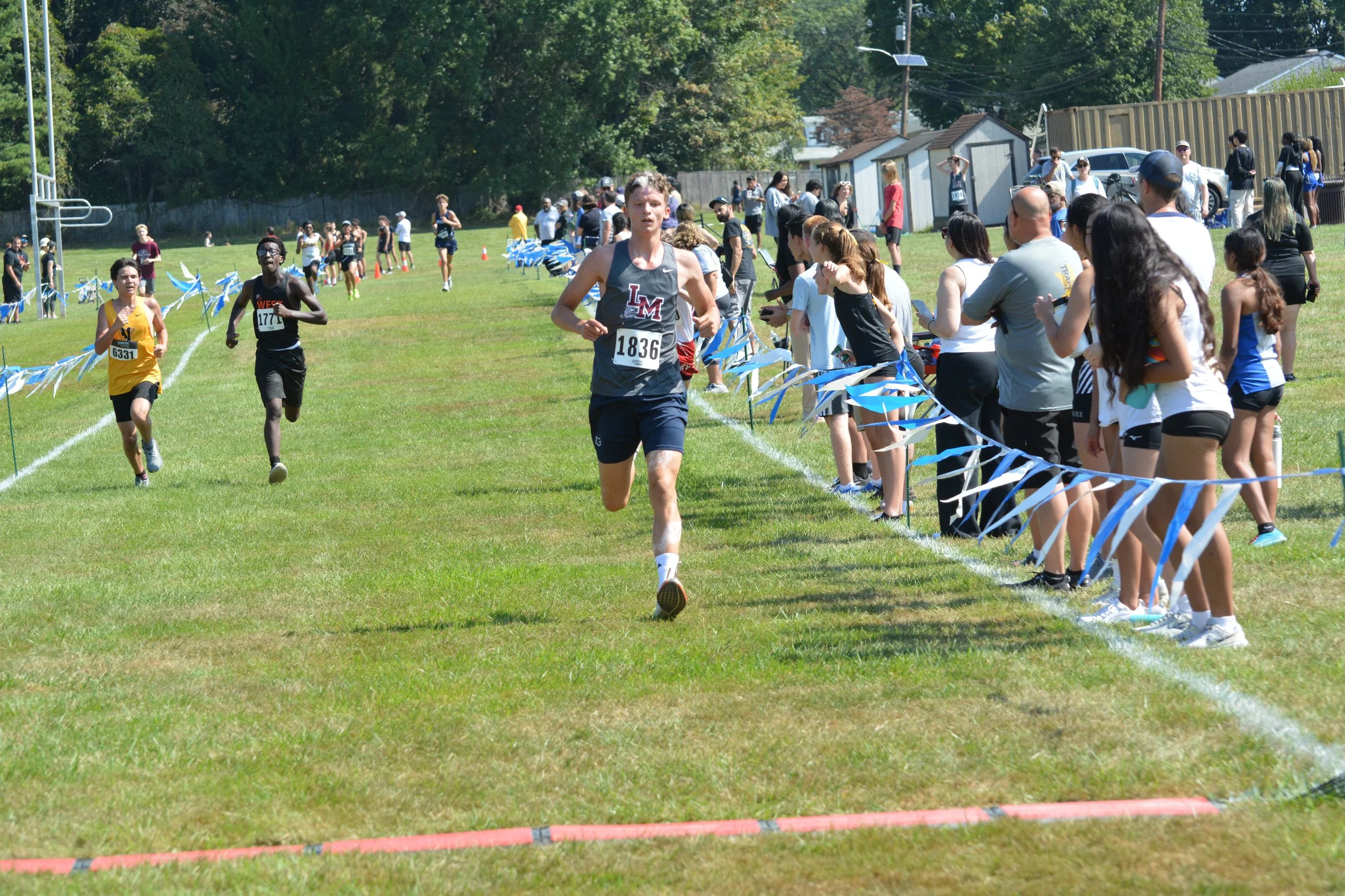 TCNJXCInvy2025_VarBoysFinish_Small-104.jpg