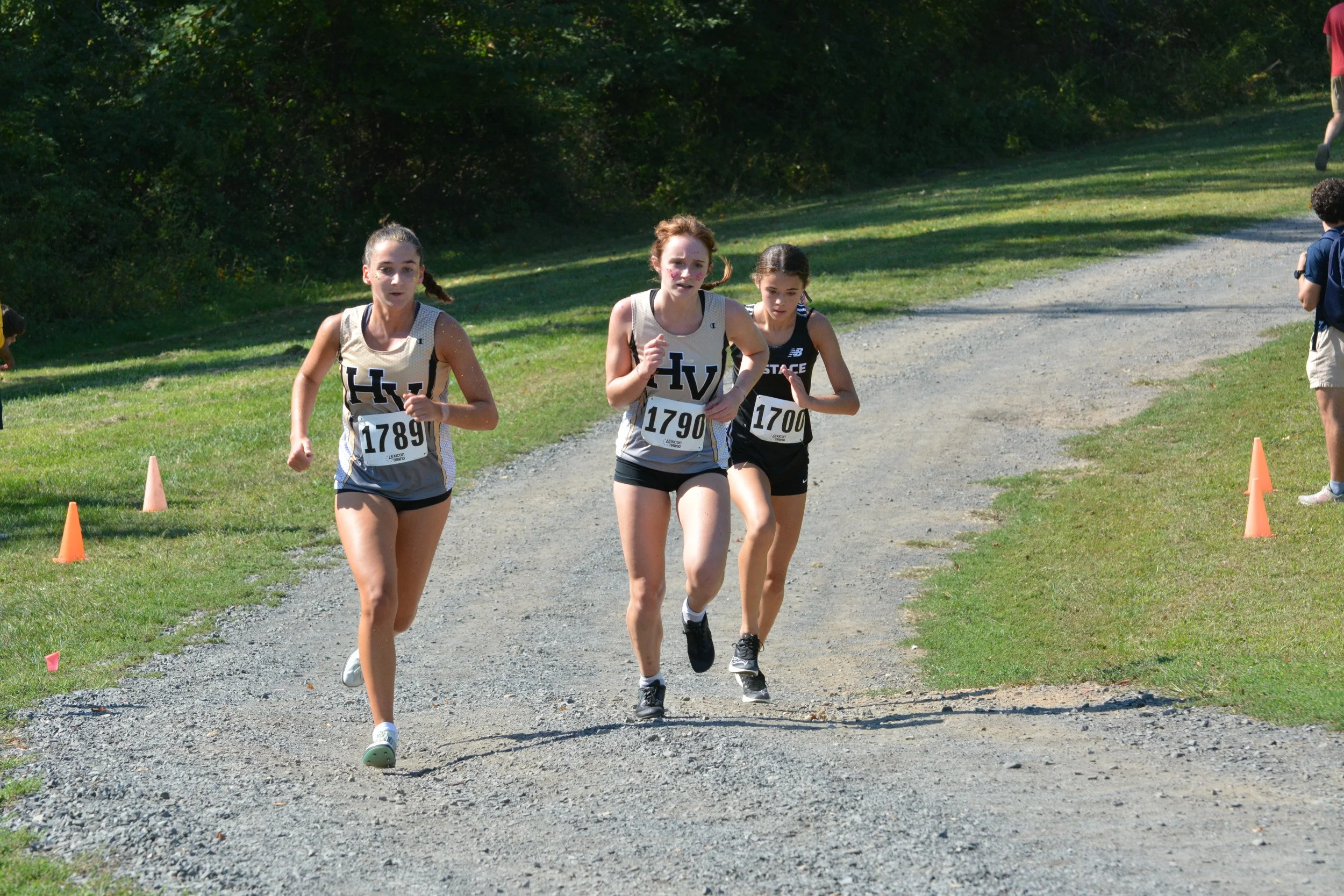 TCNJXCInvy2025_VarGirlsCourse_Small-077.jpg