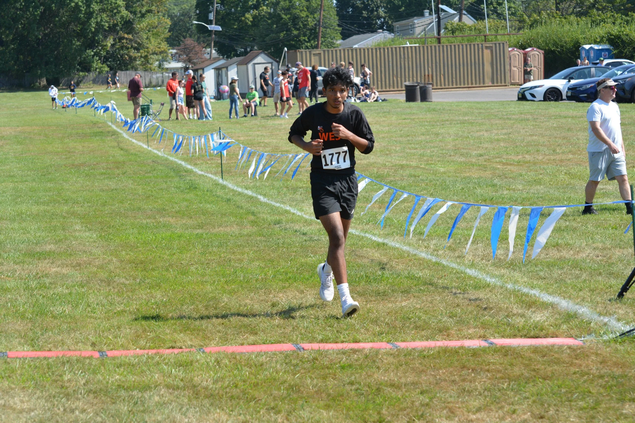 TCNJXCInvy2025_VarBoysFinish_Small-135.jpg