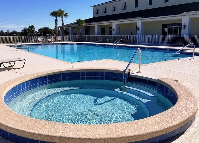poolandhottub.jpg
