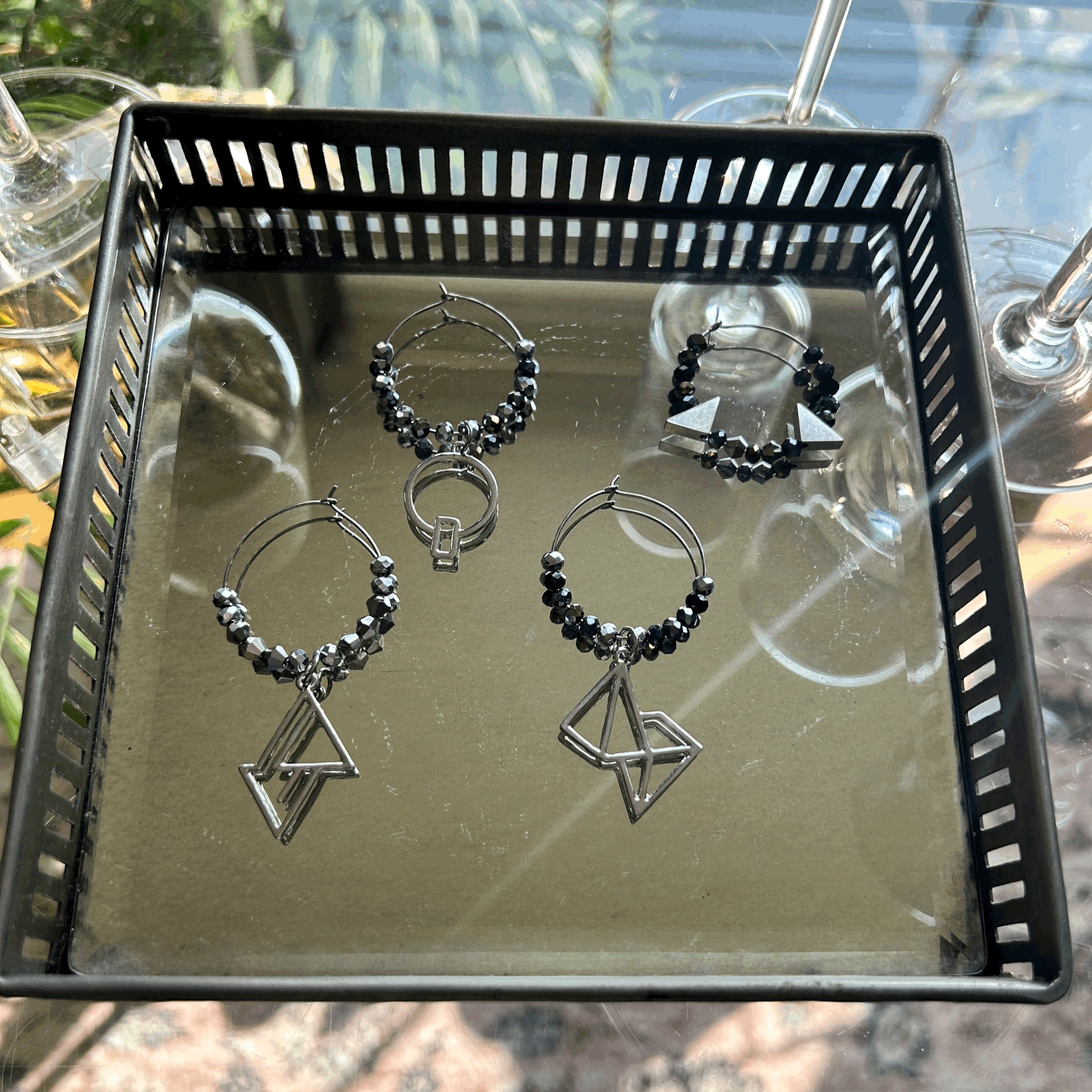 "Modern Edge 3" wine charms