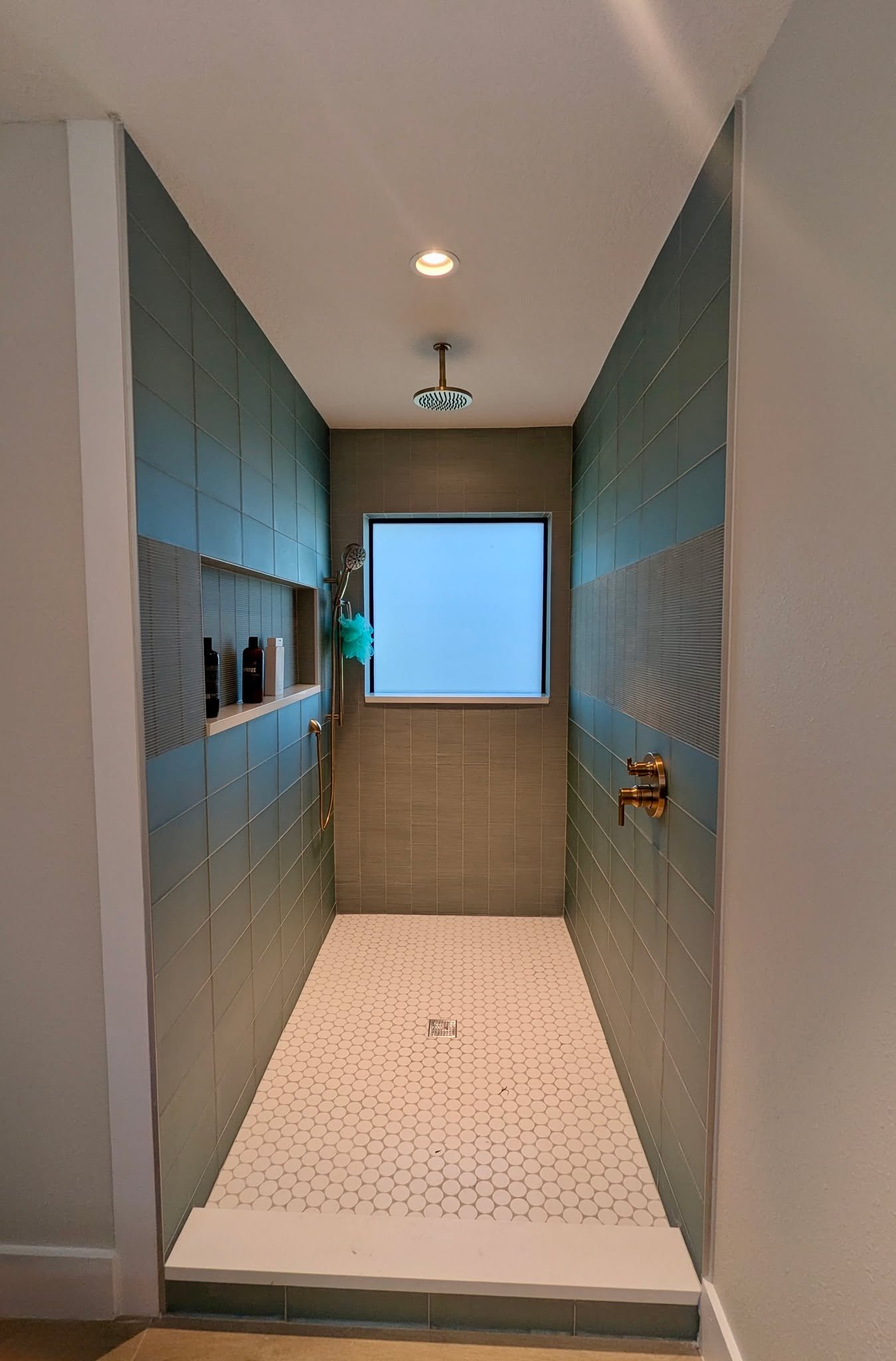 Before ➡️ After ✨
Custom glass shower enclosures by SK Glass. Simple. Sleek. Stunning.

#BathroomDecor #customhomes #remodel #modern #longboatkeyflorida #sarasotaflorida #HomeDecor #showerglassenclosure #lakewoodranchhomes #shower #BeforeAndAfter #Ho