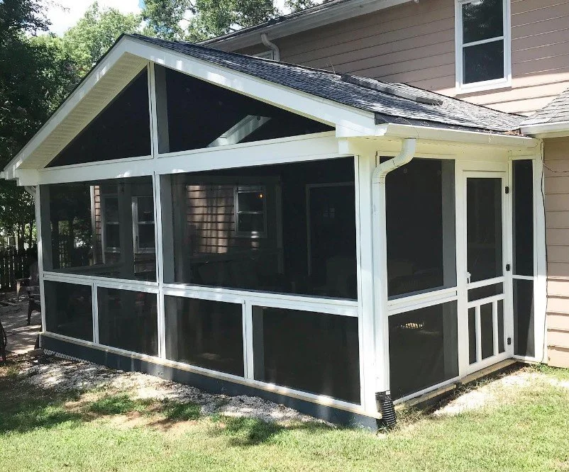 screened porch.jpg