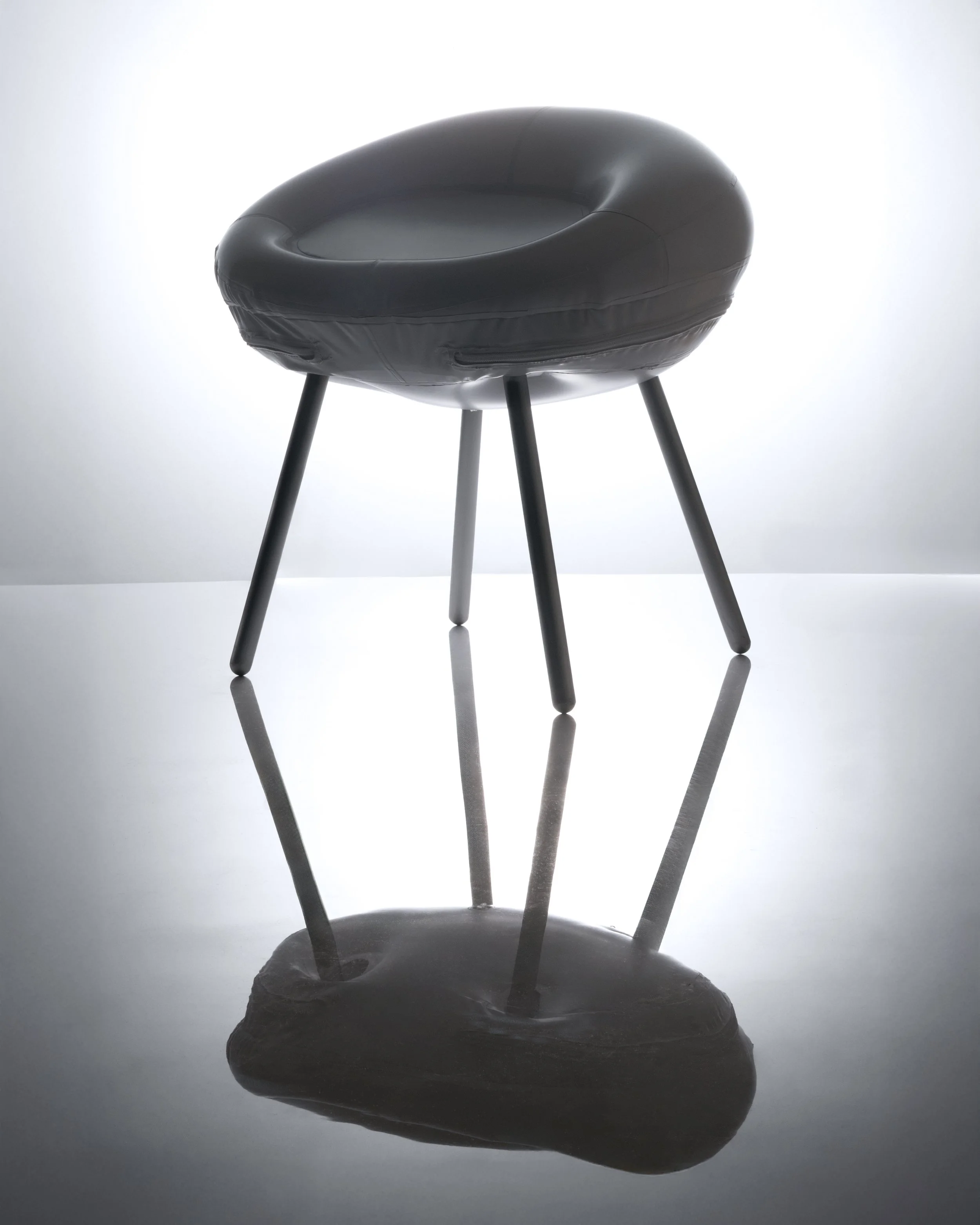 251024_BLCN_BubbleChair0069 copy.jpg