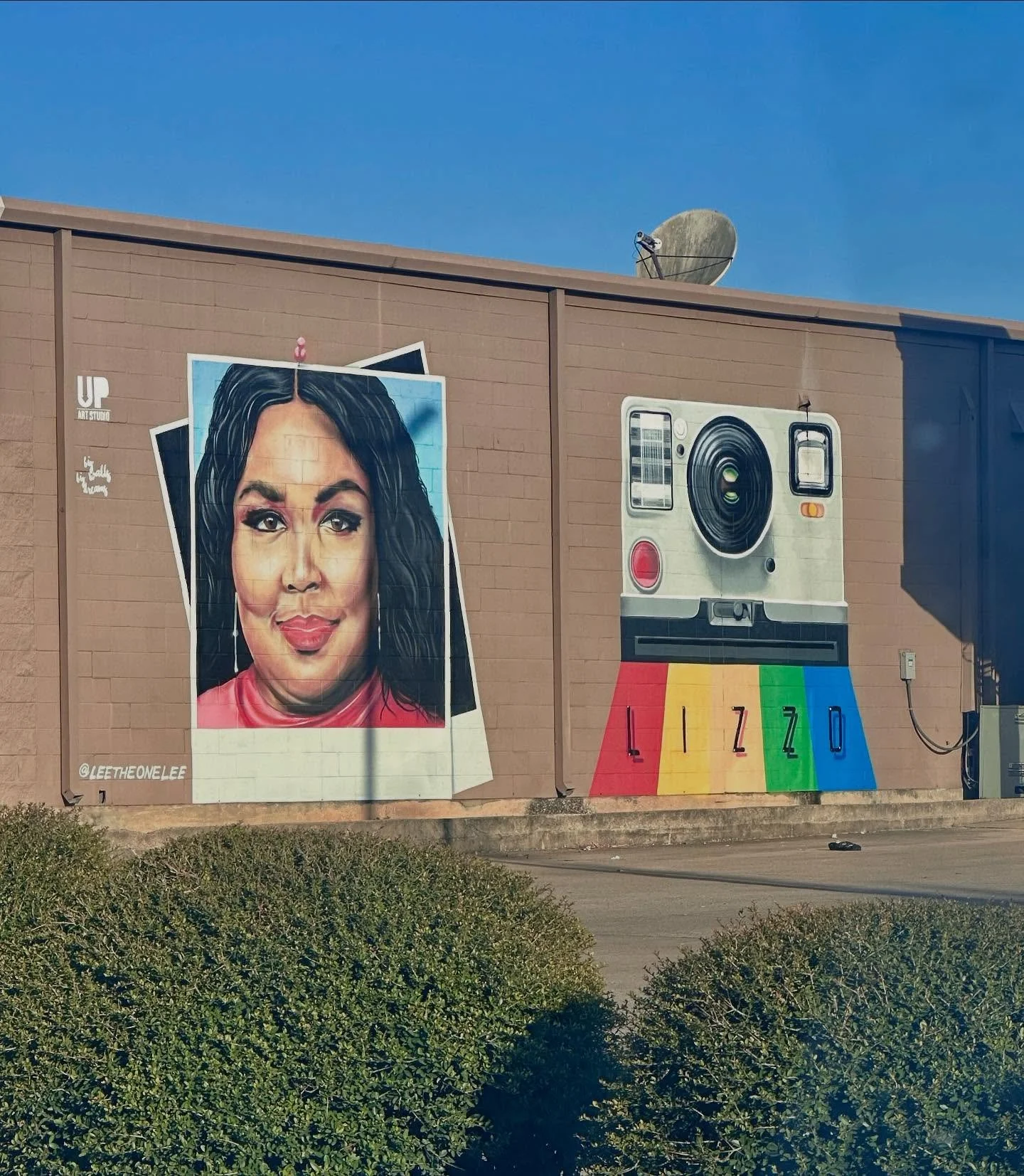 Tough. Day. But&hellip; 

I&rsquo;ve got to keep it moving. So inspired by the mural, I think @lizzobeeating&rsquo;s song Special will be the &lsquo;sulk song&rsquo; for this new era. And when the song is over, we reconstruct and rebuild. 

Teachers,