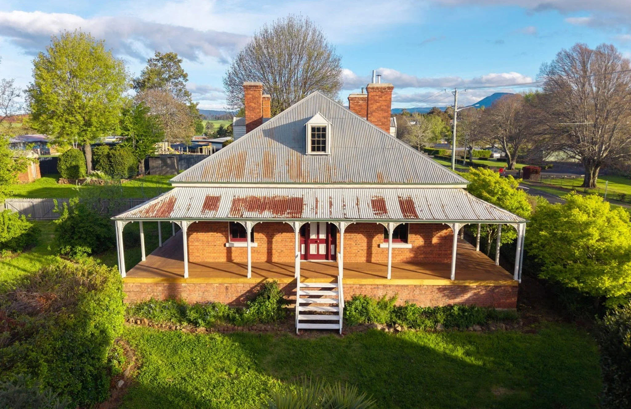 Congratulations to Franc and Shane on the purchase of their beautiful investment property in Tasmania.

It has been an absolute pleasure working with you both throughout the process. Thank you again for being such fantastic clients to deal with from 