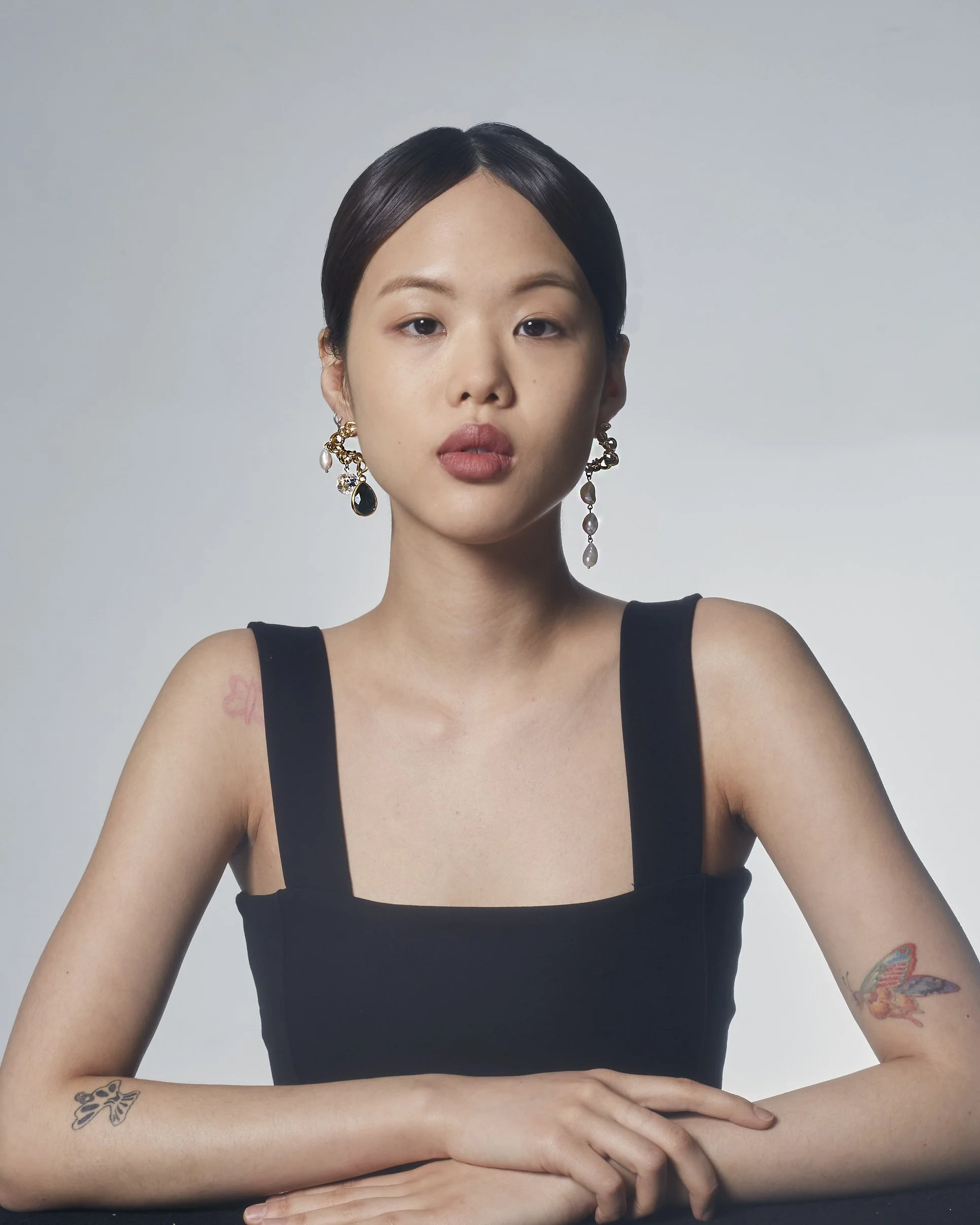 Sterling-King-Gold-pearl-emerald-crystal-drop-chain-earrings-mismatch.jpg