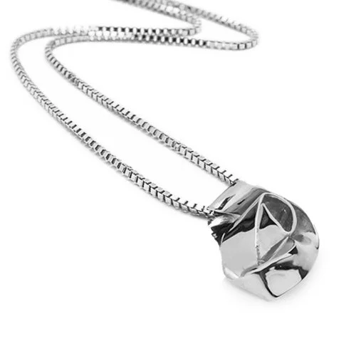 sterlingking-knotpendant-sterlingsilver-boxchain.jpg