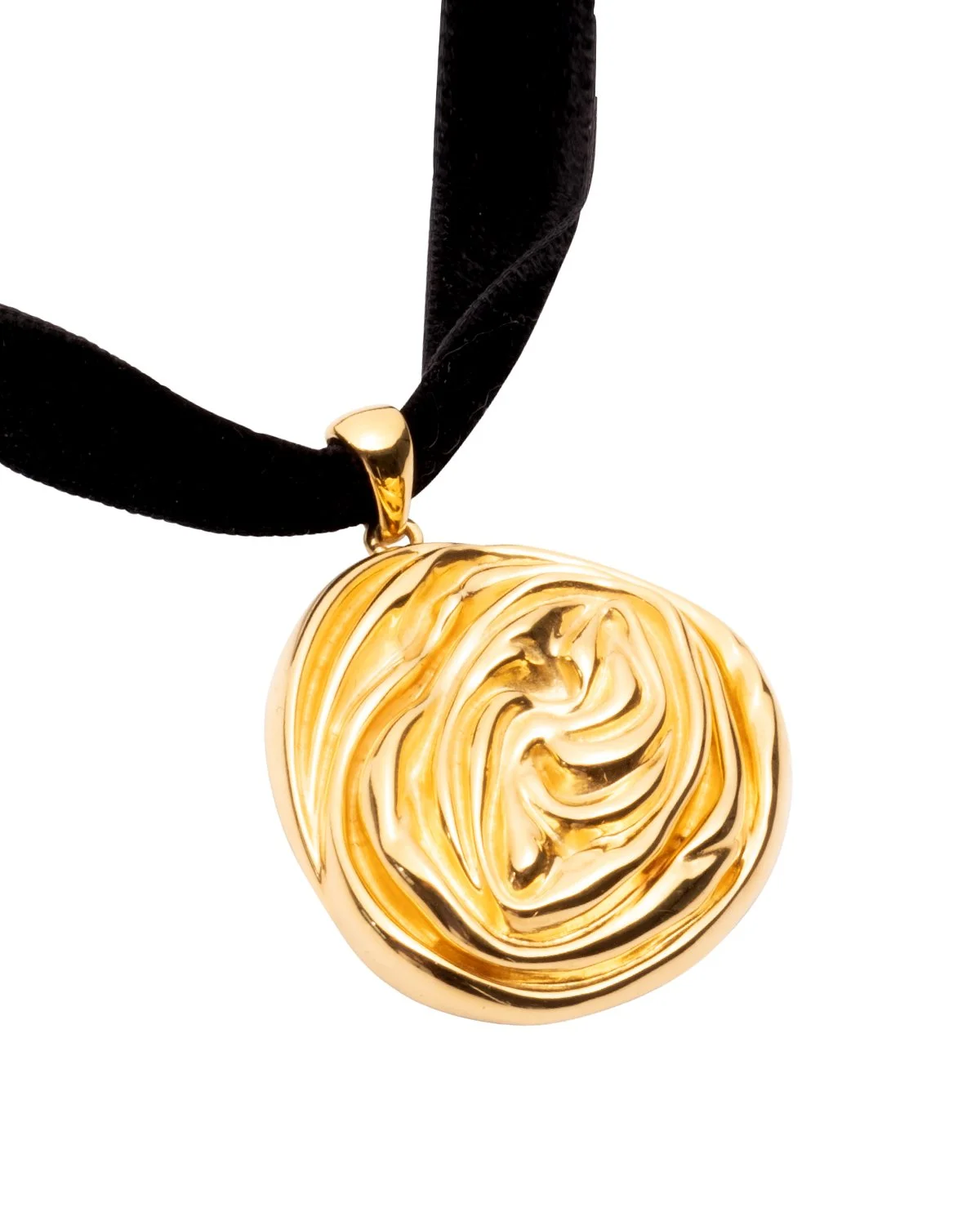sterlingking-rosette-necklace-velvet-choker-gold-detail.jpg