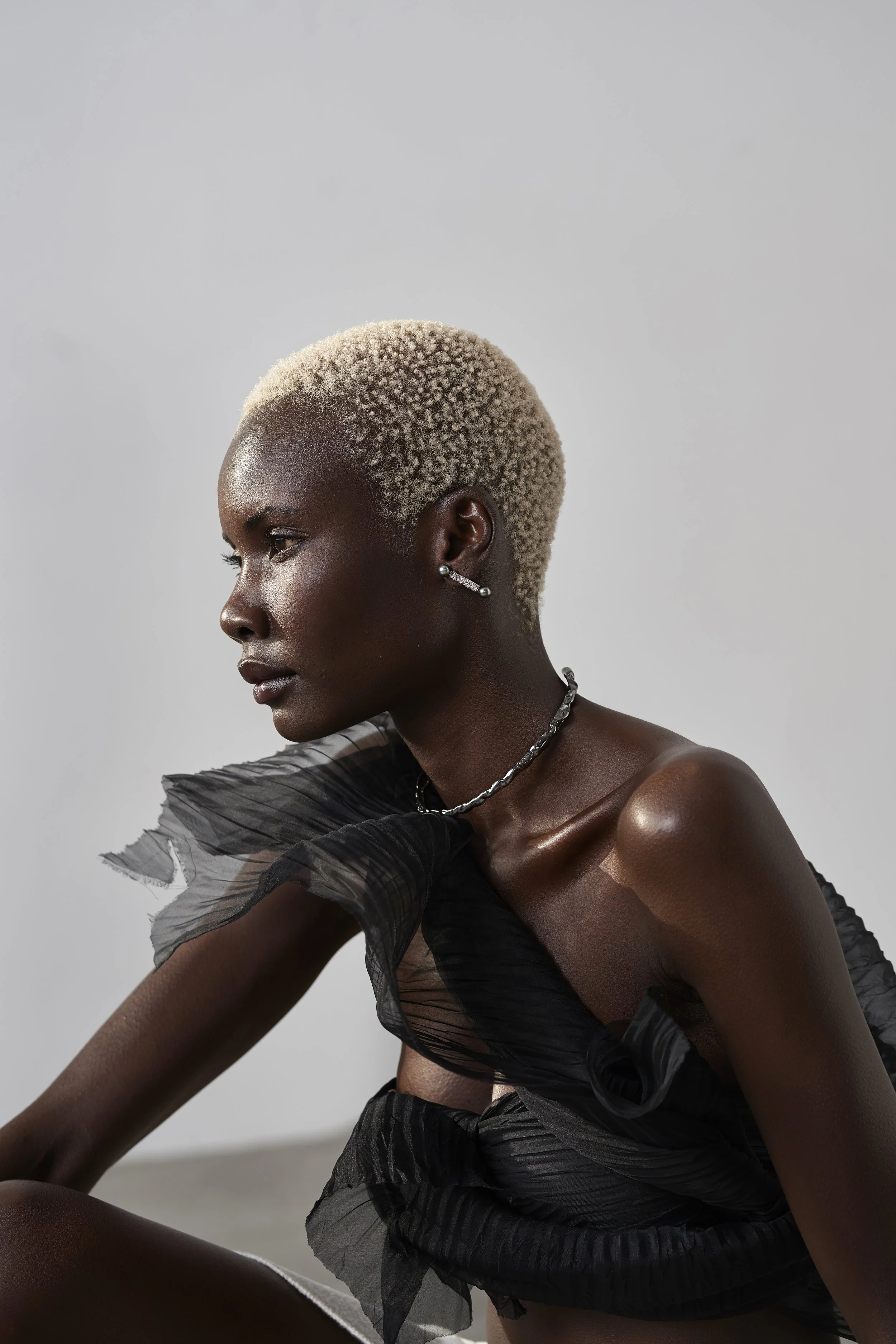Sterling-King-lookbook-black-rhodium-molten-choker-necklace-pearl-earrings.jpg