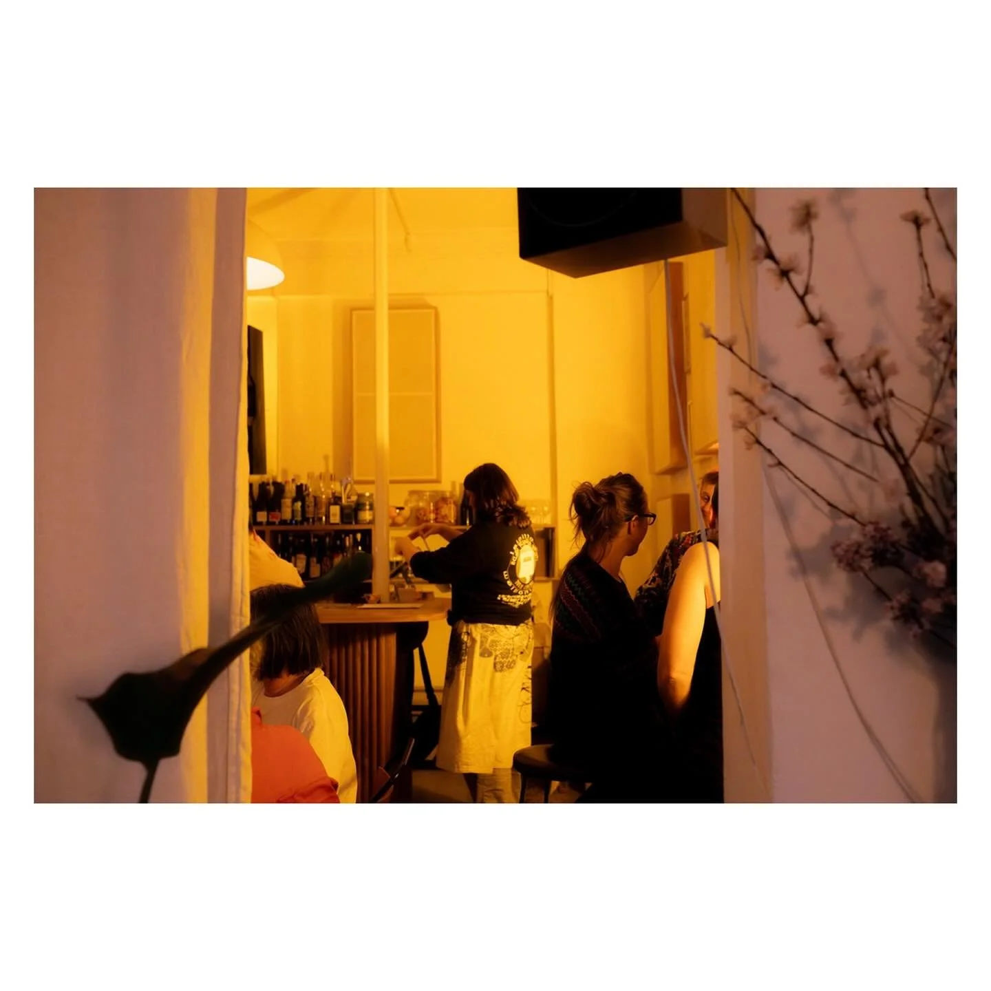 A joy to take some photos at the cosiest @table.records for @broadsheet_melb 

Yummy drinks, great tunes, and delicious bites. Gosh we are lucky in Castlemaine! ❤️&zwj;🔥