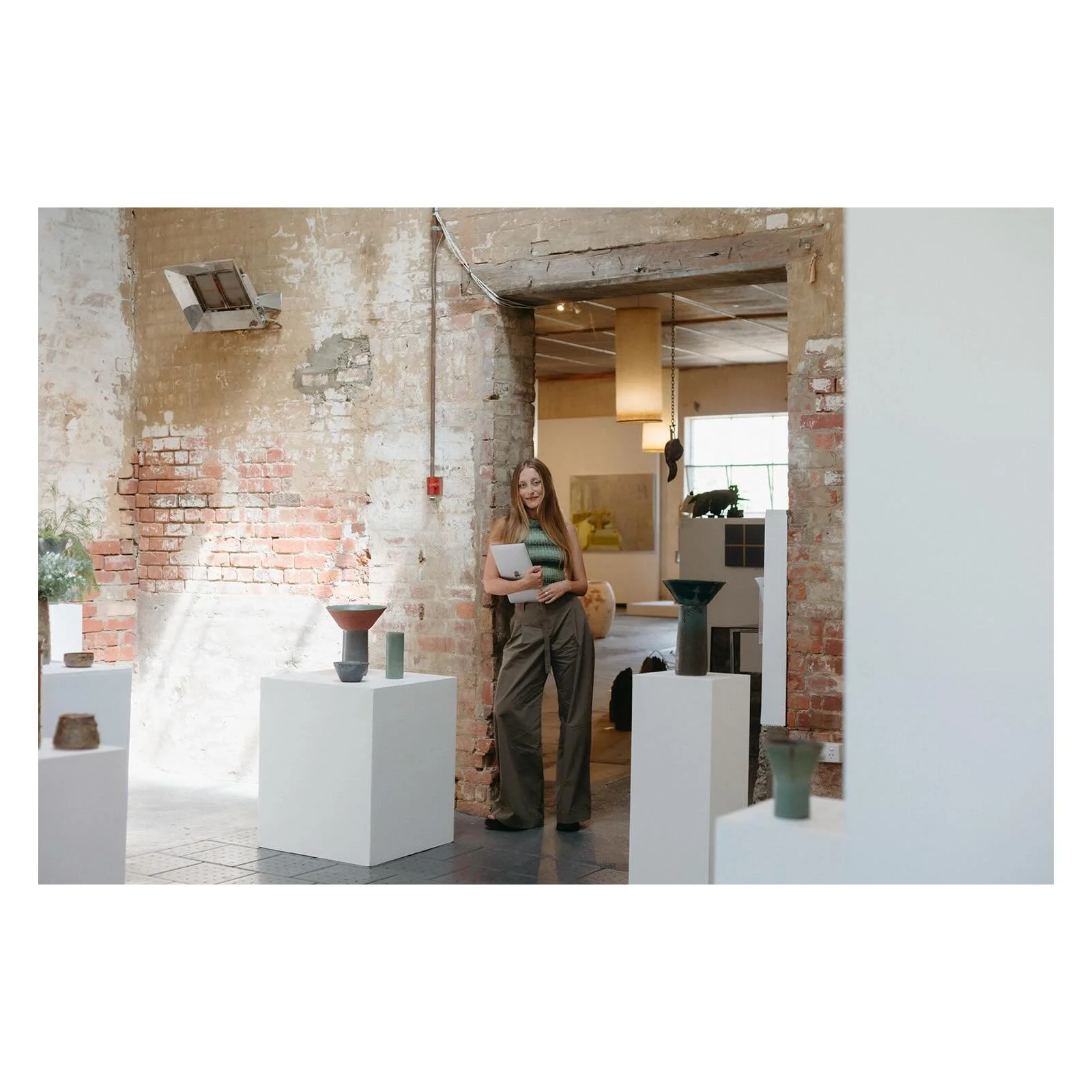 Branding photographer in Central Victoria for design-led businesses ❋

Taking you back to some business branding photography for the fantastic Sophia from artsupport.au

Location: @stockroomkyneton
Artists: @gregwood_art @leafandthread

Art Support w