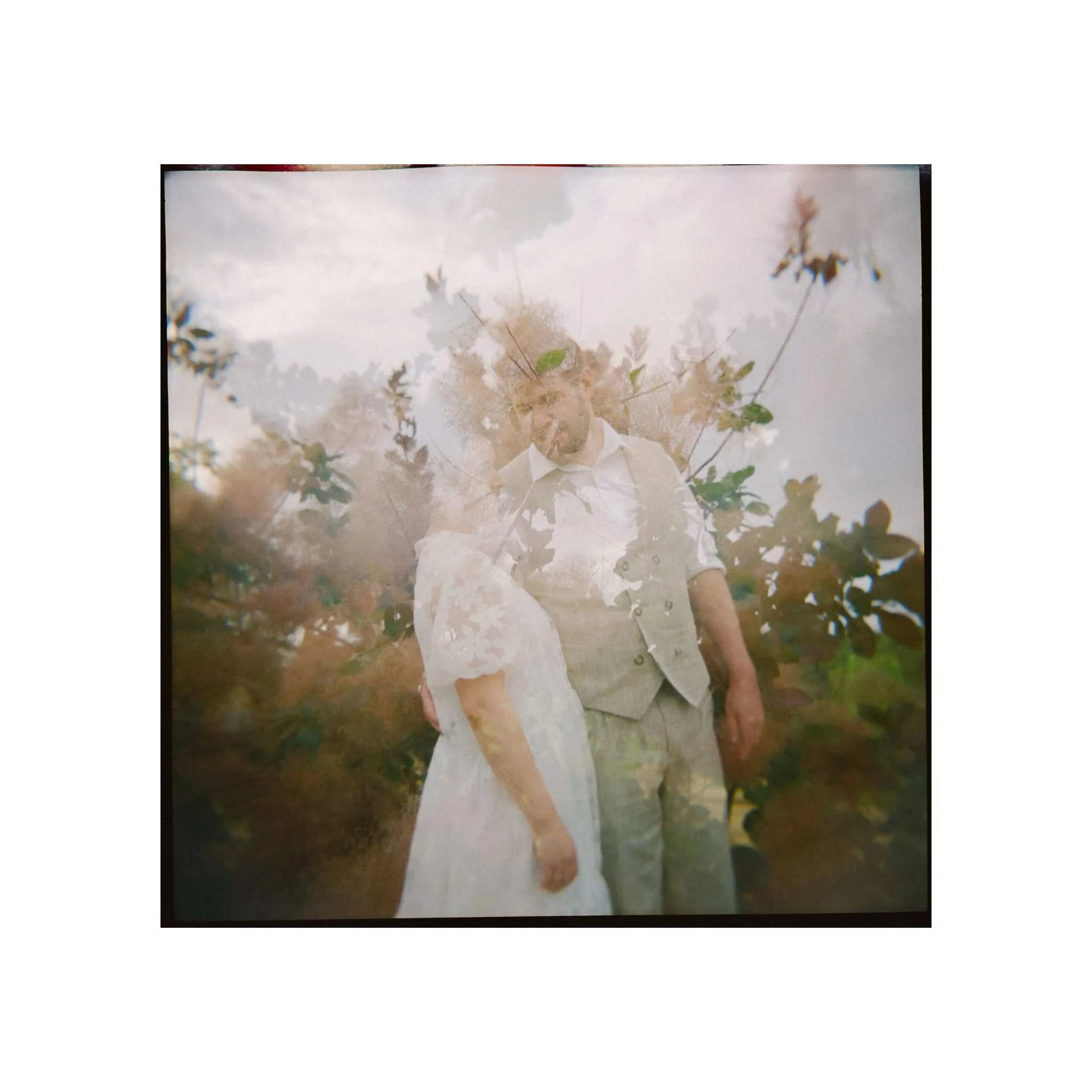 Part II of Harriet &amp; Harry&rsquo;s family property love party 🖤🖤 

Celebrant: @acertaincelebration 
Catering: @happycamperpizza 
Music: @littlewolfentertainment 

🏷️ Melbourne film wedding photographer