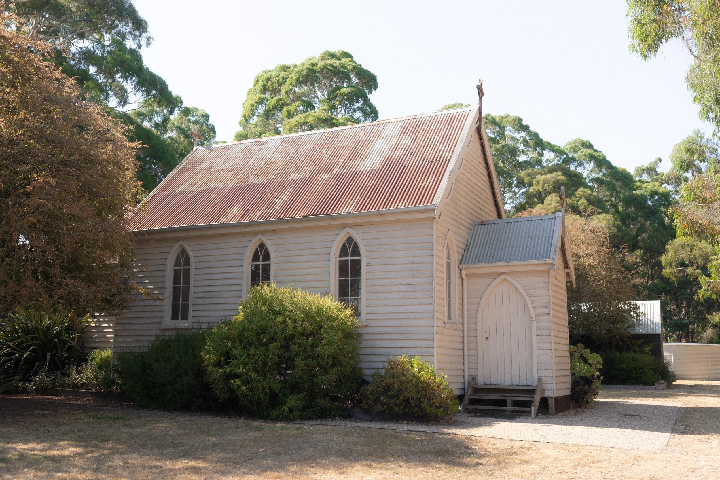 Intimate ceremony at Little Church Spinghill