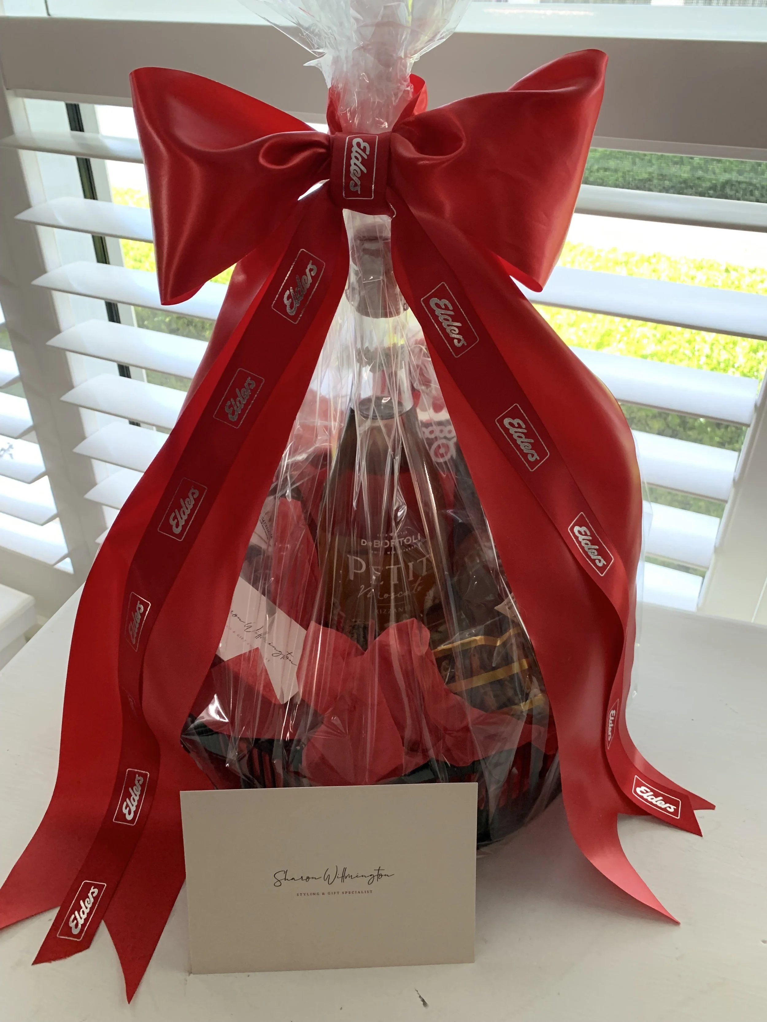 Corporate Gift Elders Gift 1.jpg