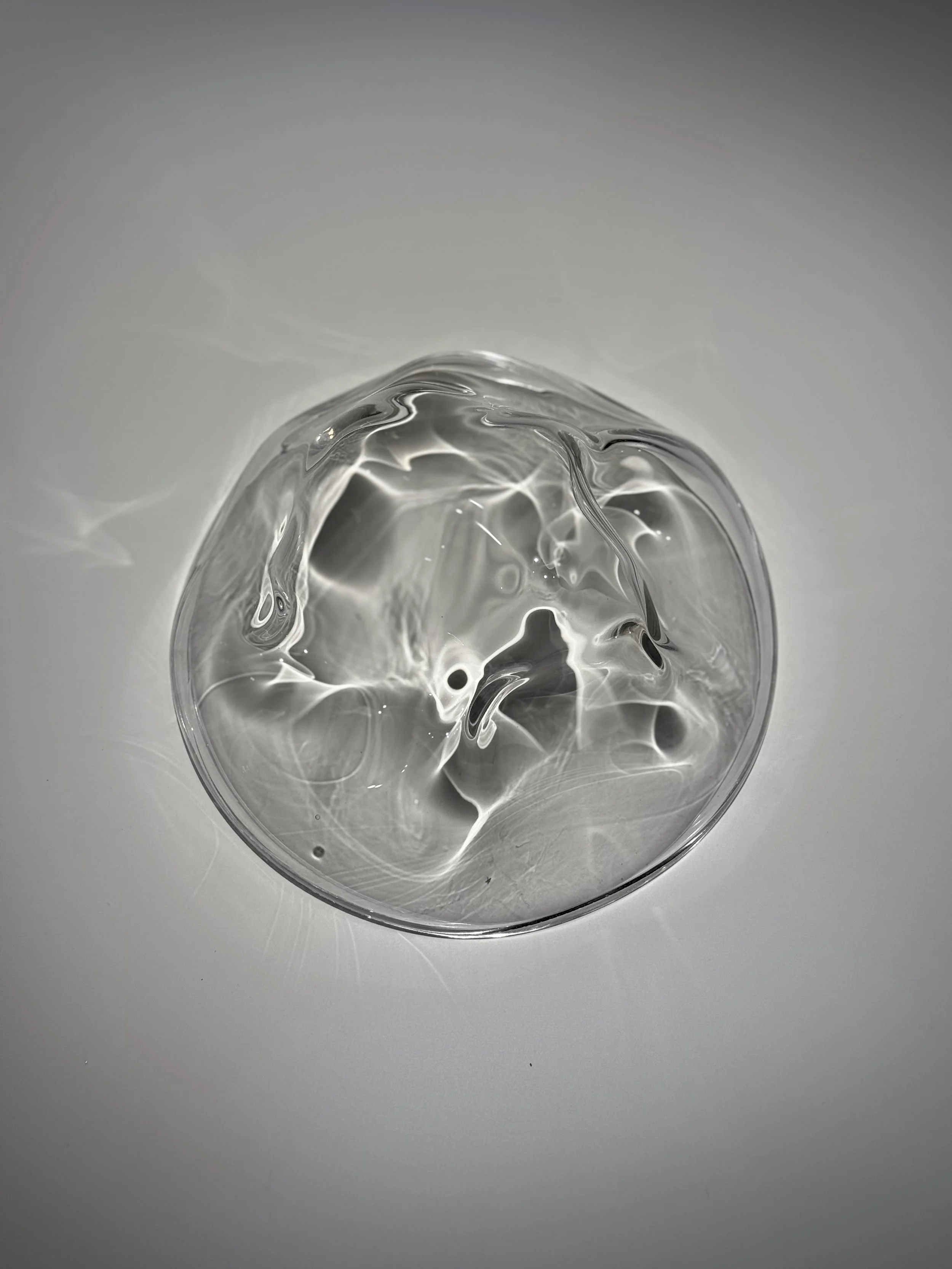 Par le souffle, 2025 (1 à 9),
Emy Gagnon Gélinas, Verre soufflé | Blown glass, En collaboration avec l’artiste verrier Dylan Duchet | In collaboration with glass artist Dylan Duchet, 15 cm - 41 cm × 15 cm - 41 cm × 8 - 20 cm, 500$ - 750$ - 1,000$ CAD