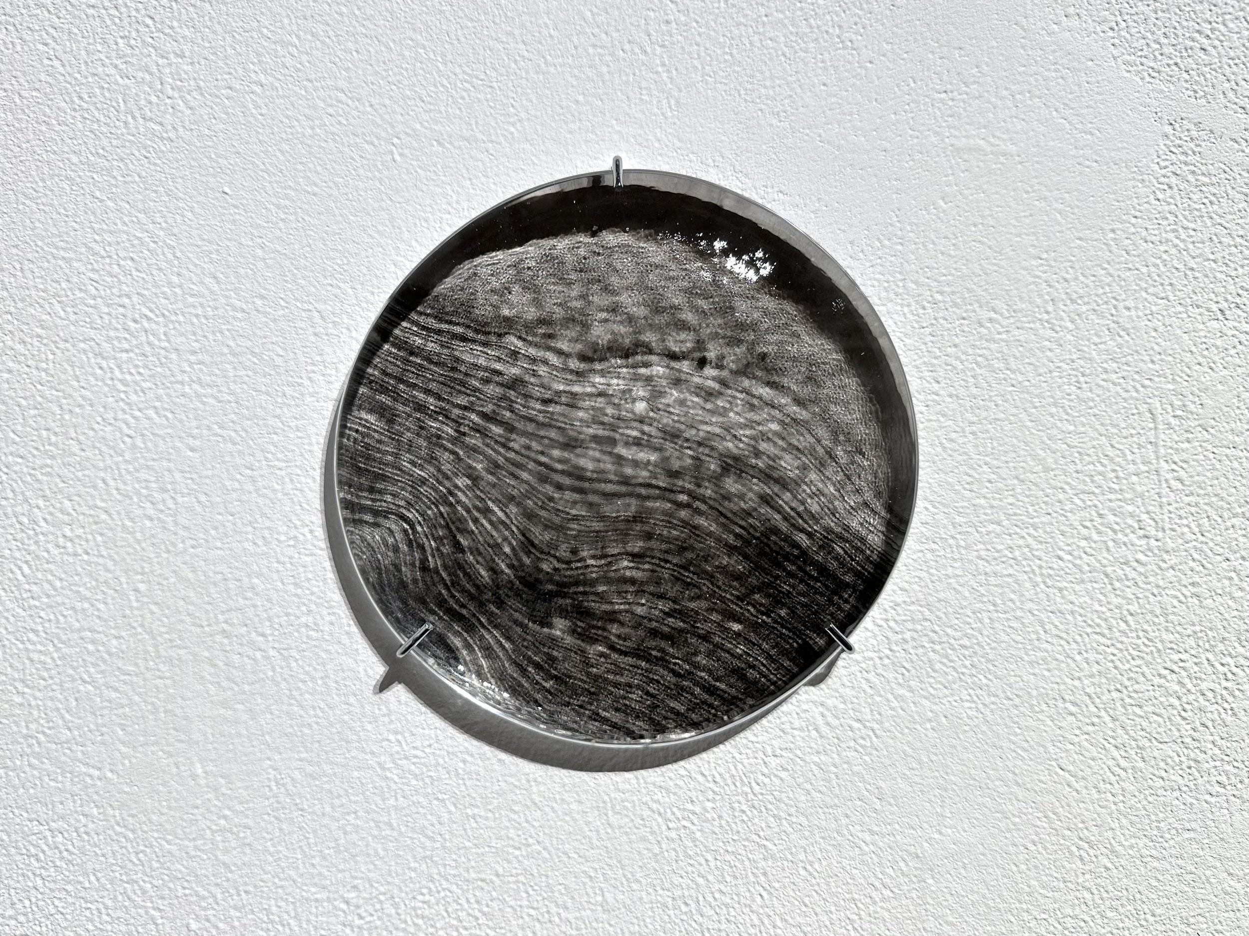 Parcelles, 2024 🔴 VENDU/SOLD - Glass, river water and India ink on Yupo paper - Photo: Michael Patten