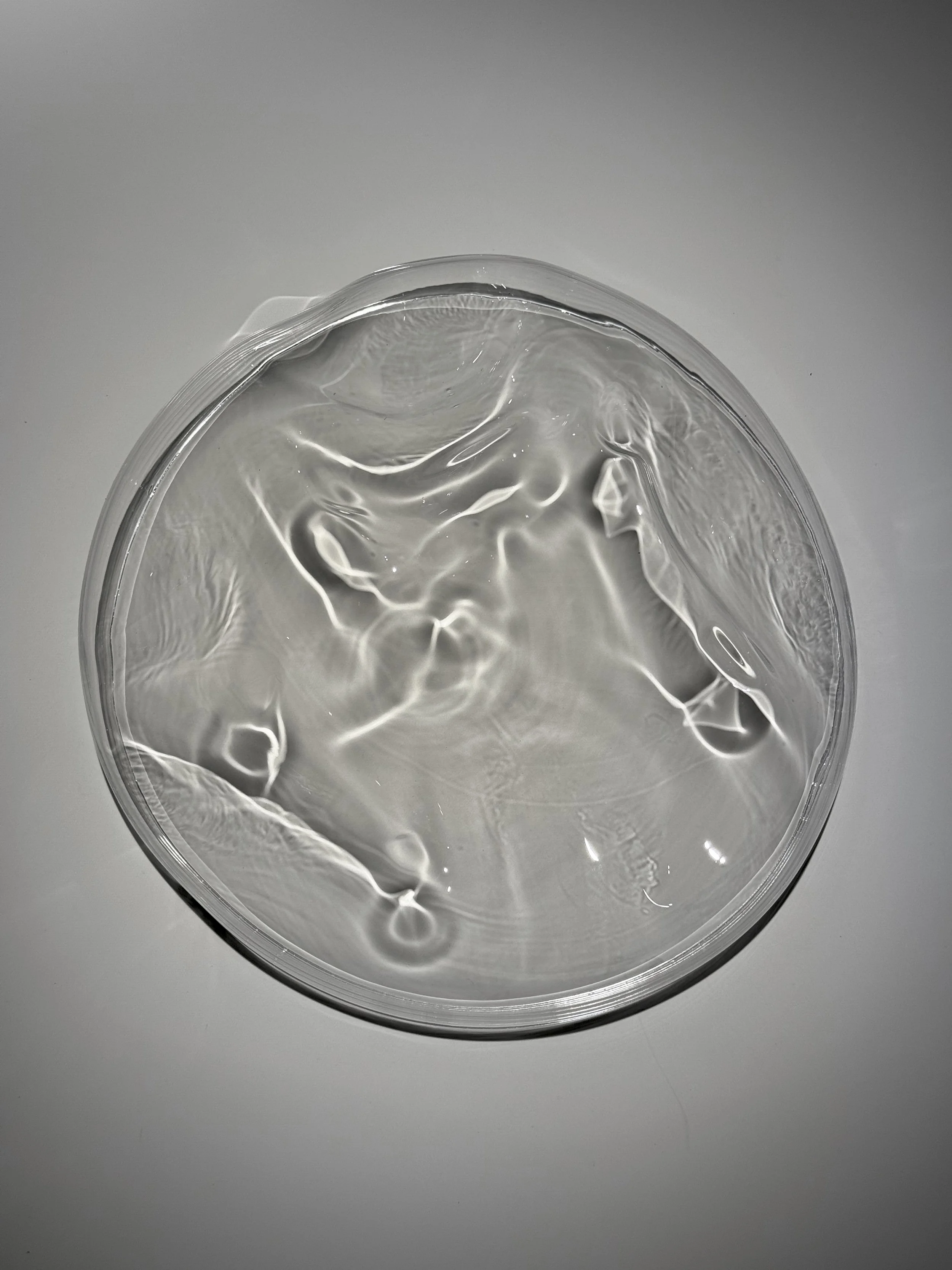 Par le souffle, 2025 (1 à 9),
Emy Gagnon Gélinas, Verre soufflé | Blown glass, En collaboration avec l’artiste verrier Dylan Duchet | In collaboration with glass artist Dylan Duchet, 15 cm - 41 cm × 15 cm - 41 cm × 8 - 20 cm, 500$ - 750$ - 1,000$ CAD