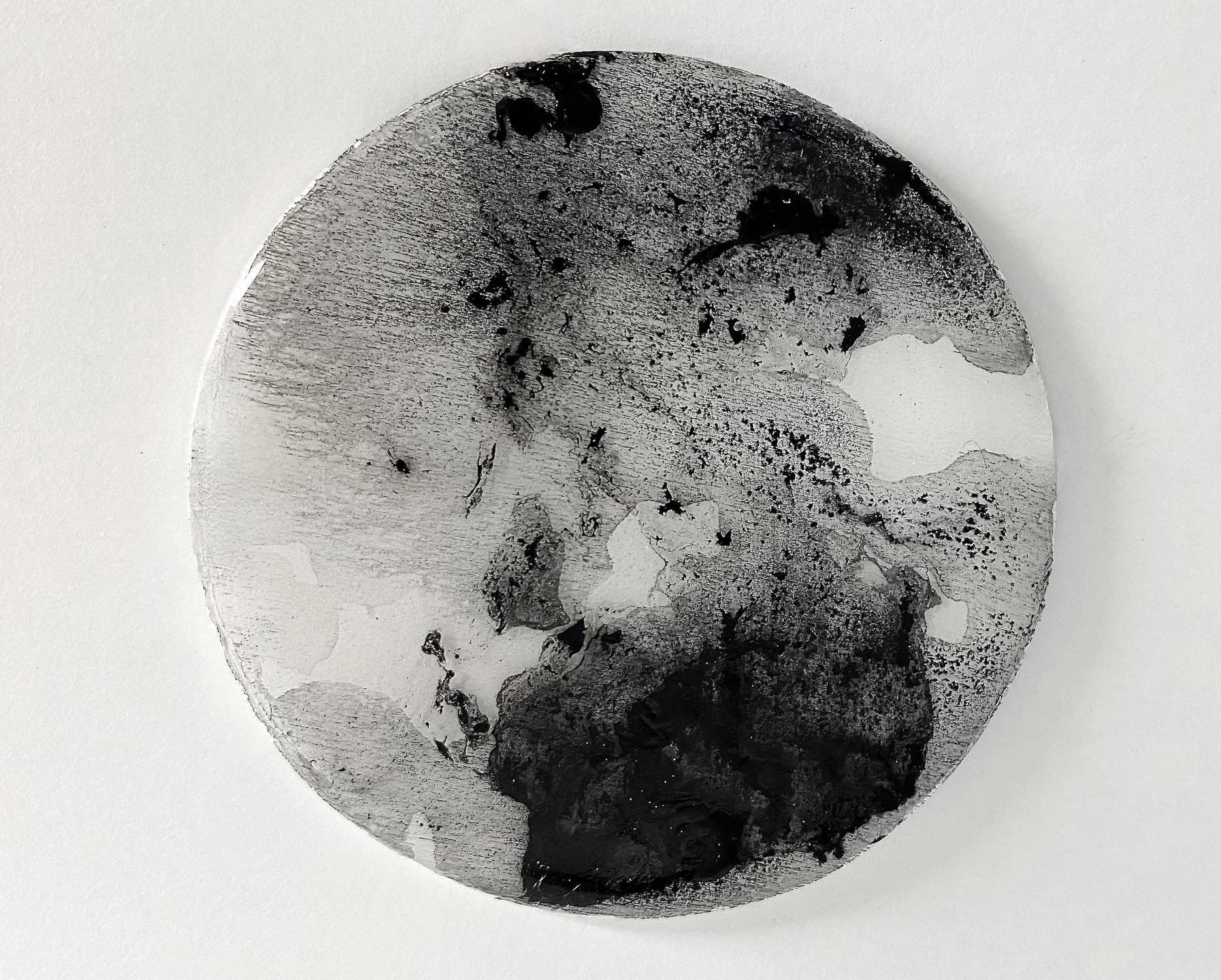 Liquified (EGG Gallery project), 2021 🔴 VENDU/SOLD
India ink ans Epoxy on wood - 2’’ X 2’’