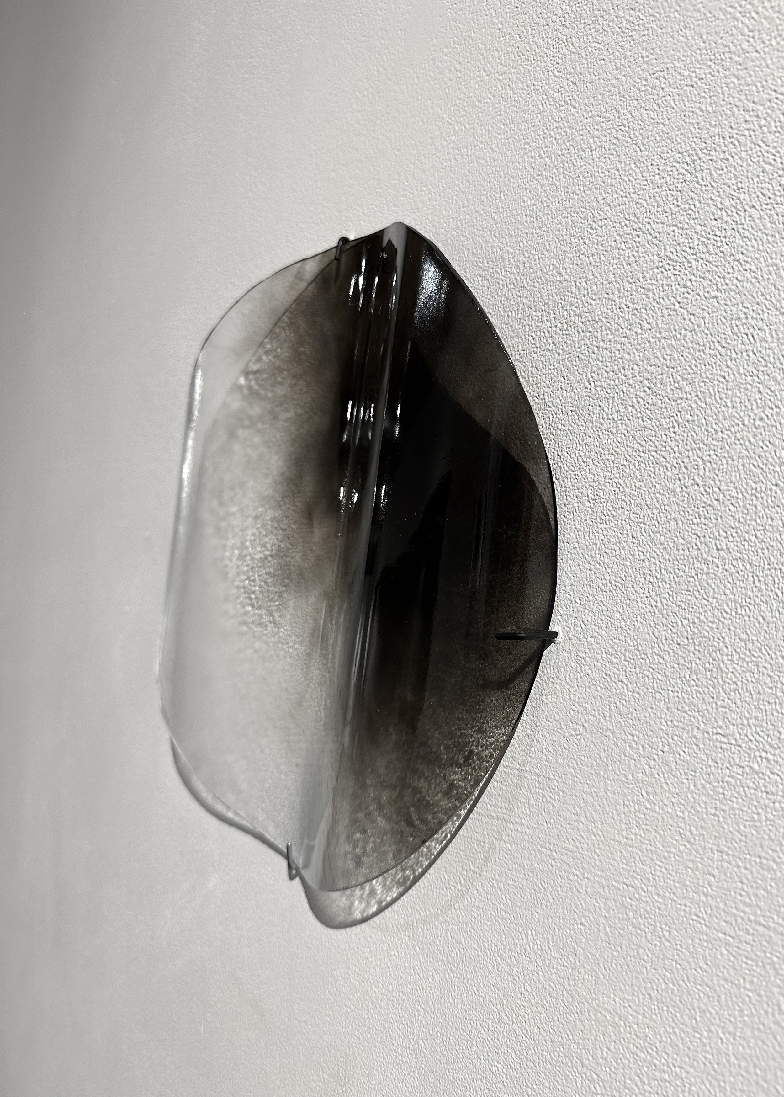 Ondulations, 2024 - Soot on glass - 30 cm x 30 cm x 10 cm : 1,200$ CAD - Photo: Michael Patten