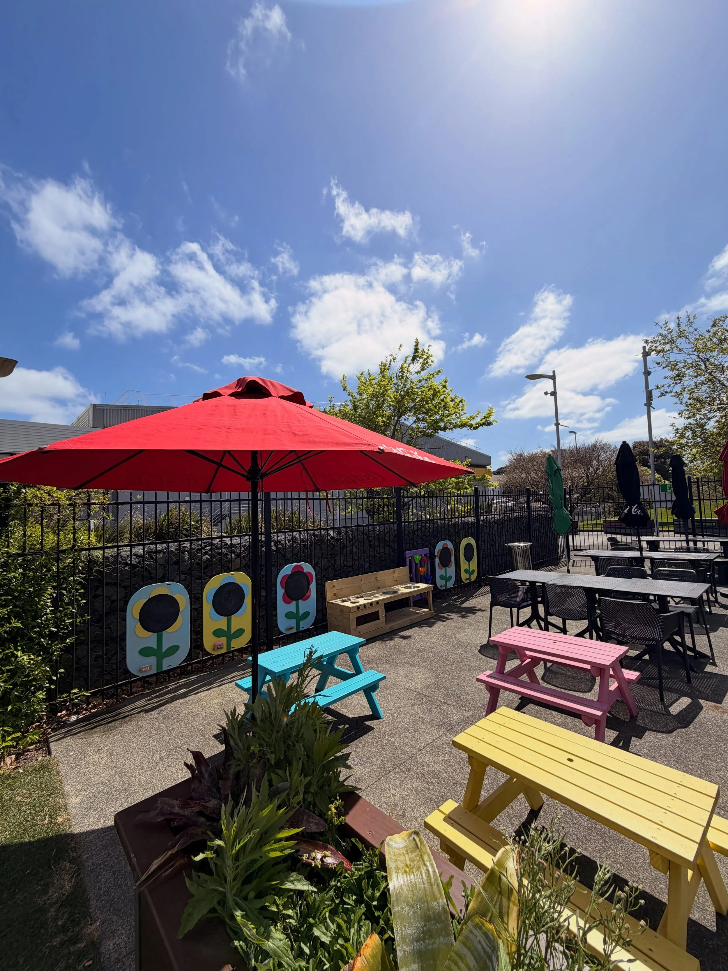 A big thank you to the lovely gentlemen from the @beautificationtrust for making our new kids zone 😍  How lucky we are to them in our community!

Just in time for summer too! ☀️