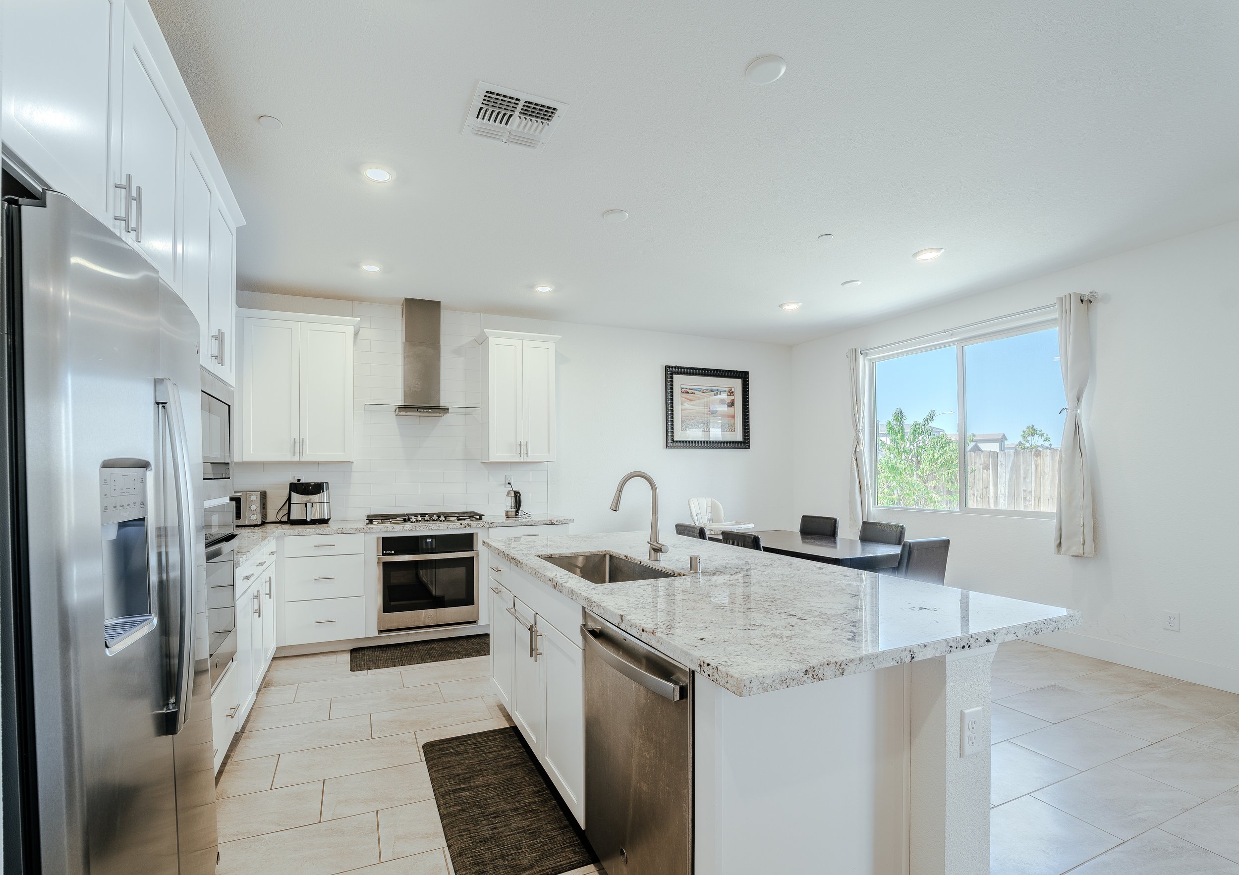 Northern California and environs, Sacramento, real estate photographer for real estate agents and agencies