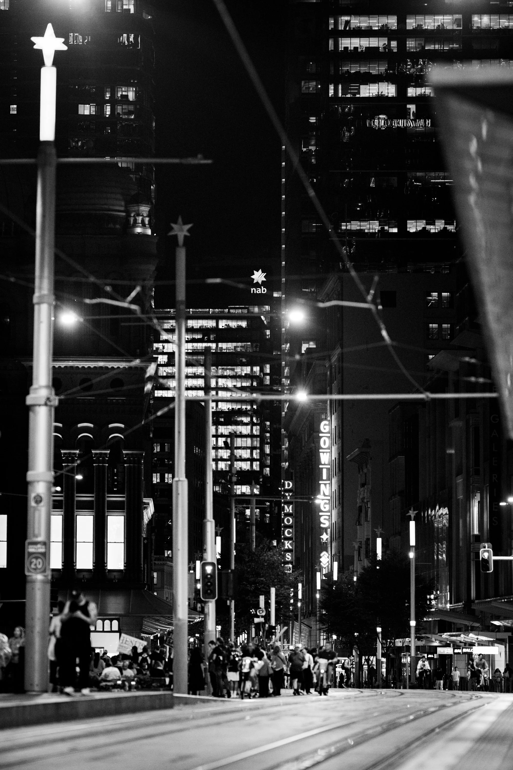 SYD_4987-2-night-walk-poem-urban-freedom-and-focus-sydney-australia-january-2026-black-and-white-photography-sepa-sama-photographer-in-sydney-support-artists.jpg