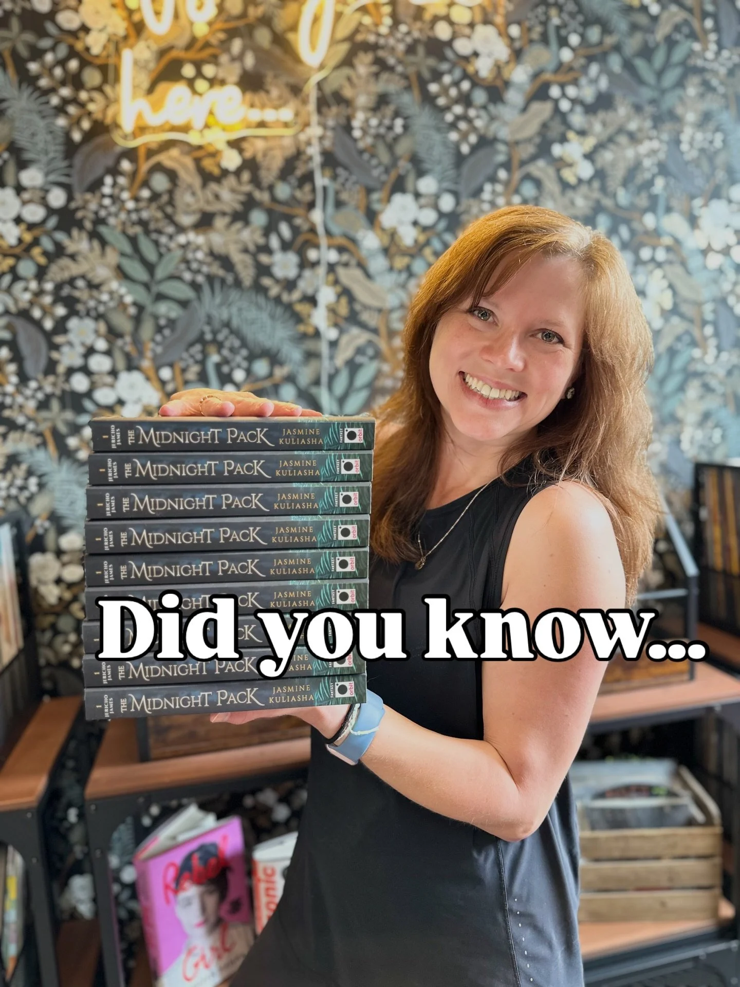 I&rsquo;m late to the party but on this #smallbusinesssaturday I wanted to give a special thank you to my favorite indie bookstore: @briggs_books_erie ! 
(Raise your hand if you also love your local indie! 🙋&zwj;♀️)
PSA: If you&rsquo;re in Colorado 