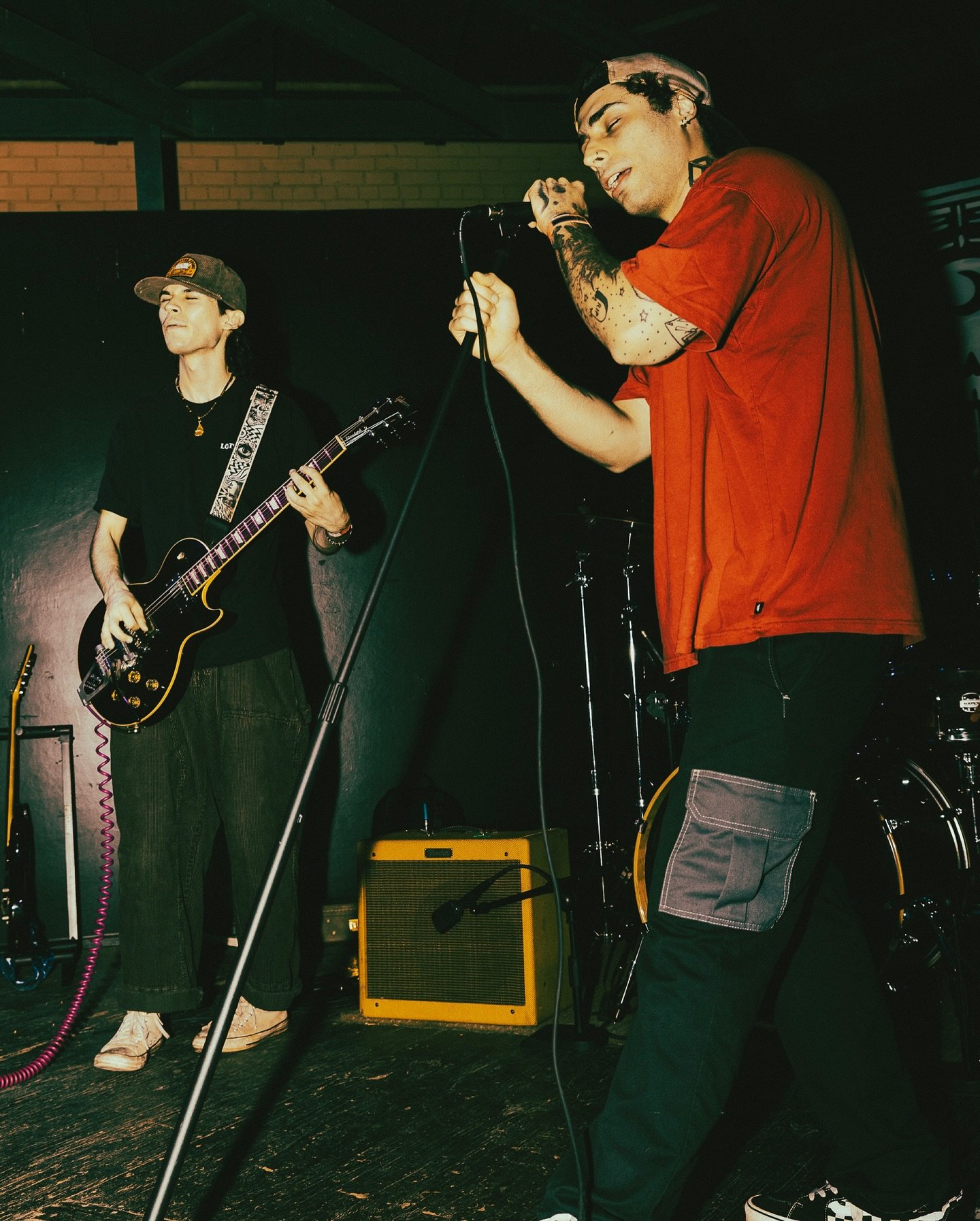 TALK TO MEEEEE!!!
@tailfintx