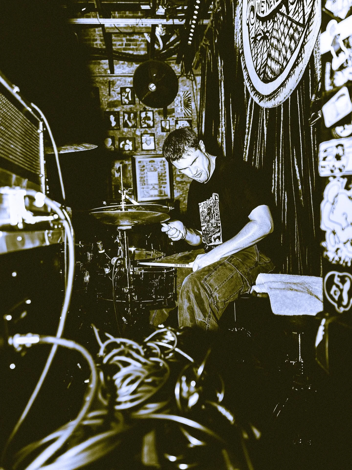 Quick lil shoegaze appreciation post (featuring some photos you may or may not have seen before) because it&rsquo;s really awesome and it changed my life and you should really go listen to all these bands :D