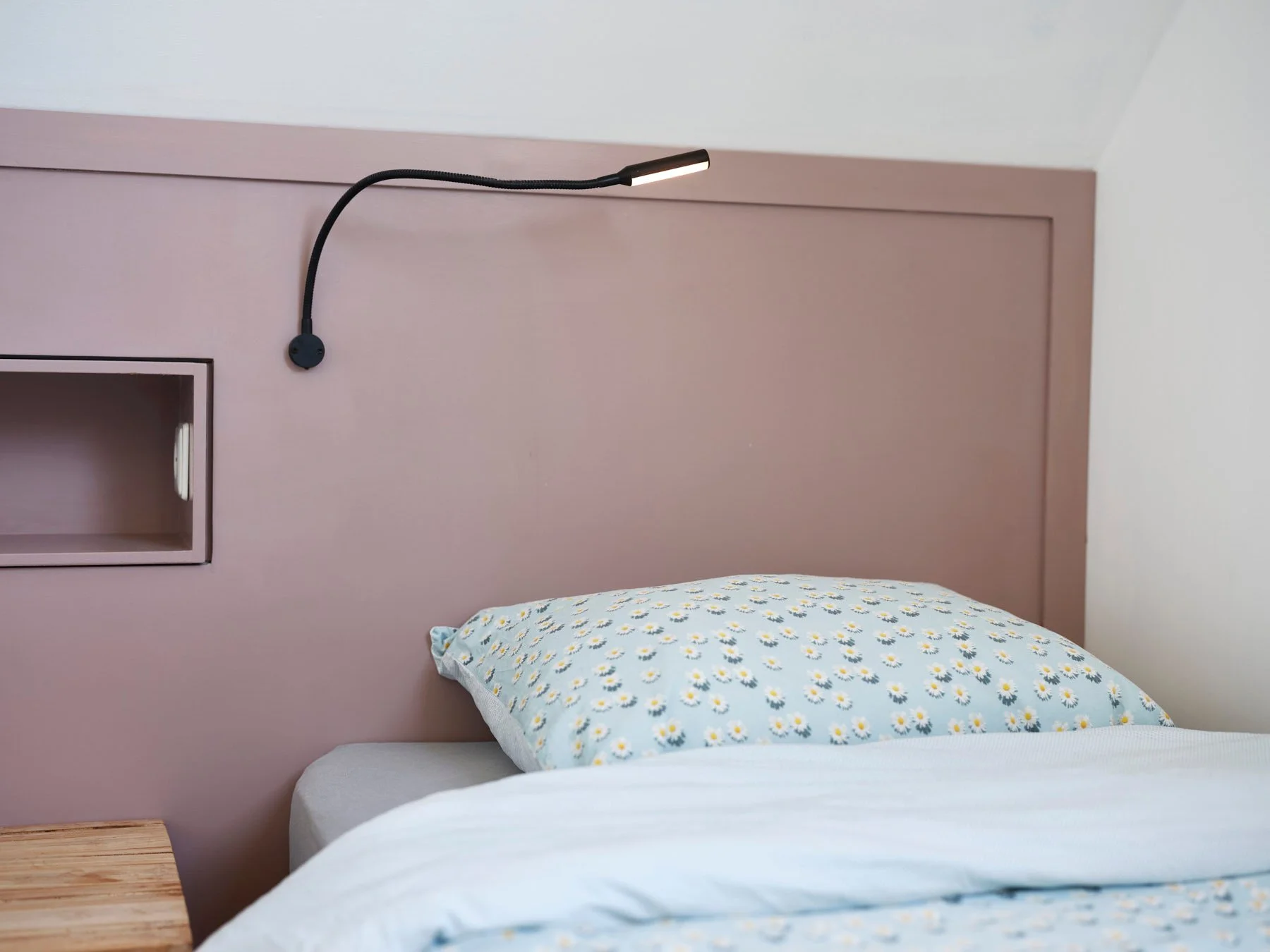 De-Waddenparel-1-slaapkamer-2-achterwand-bed-0007.jpg