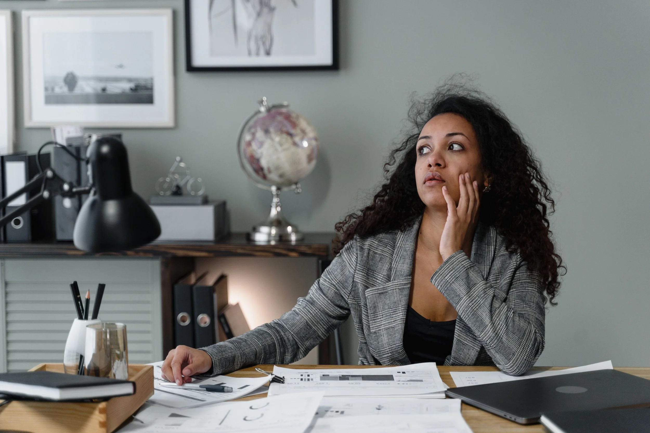 Quiet Burnout That Masks Competence Why the most capable people in the room are often the last to admit they're running on empty — and what to do once you admit it to yourself.
