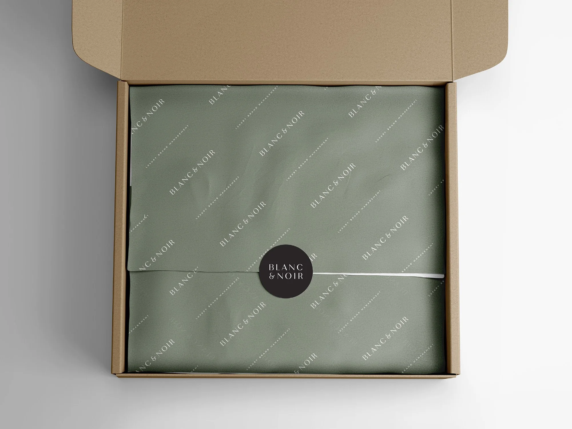 Blanc & Noir packaging