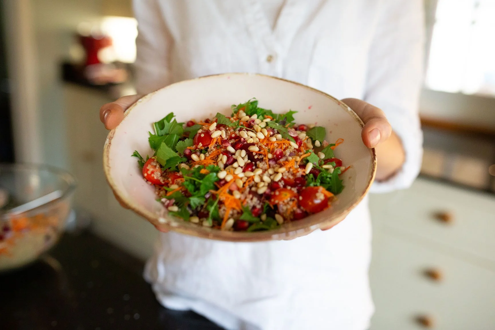 Balanced quinoa salad with vegetables, healthy fats and plant diversity