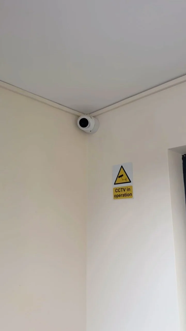 CCTV INSTALLATION 📹🚨
On site vandalism requires accountability, accountability requires evidence. The team installed CCTV across a number of sites for a client today.
We have a variety of different systems and solutions ready for your CCTV needs,